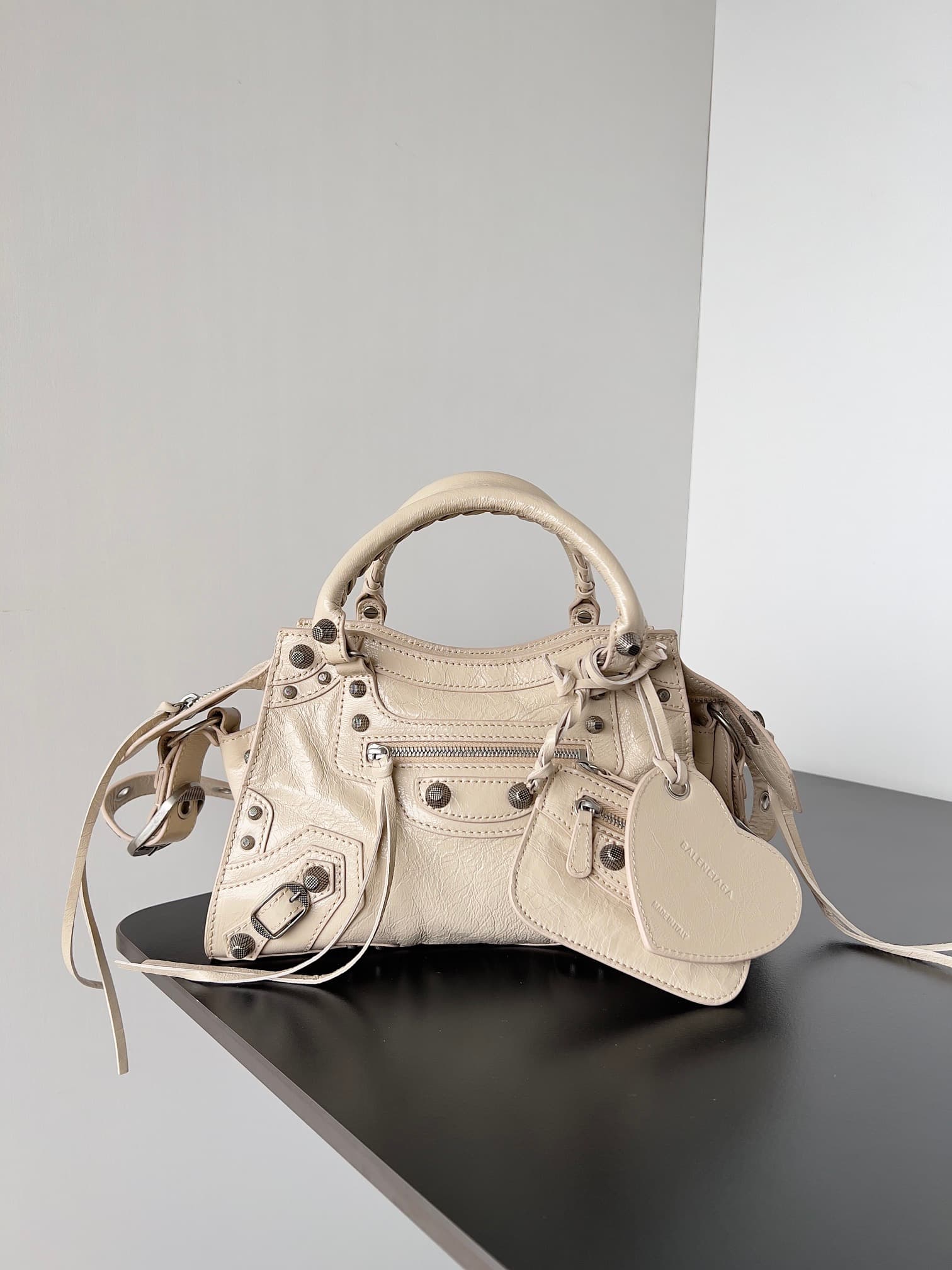 Balenciaga Small Neo Cagole City bag in beige lambskin leather High