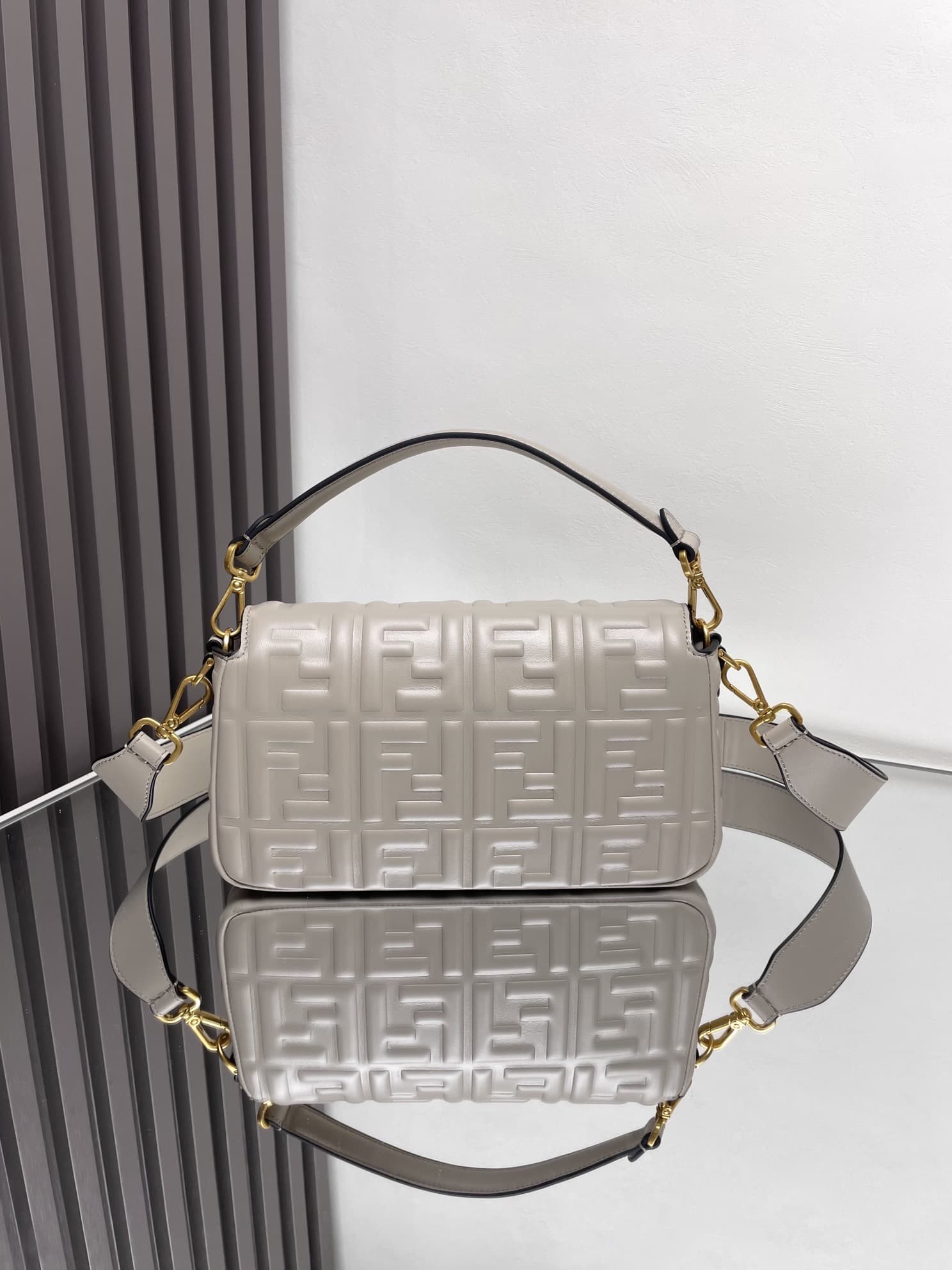 BAGUETTE leather bag Grey High