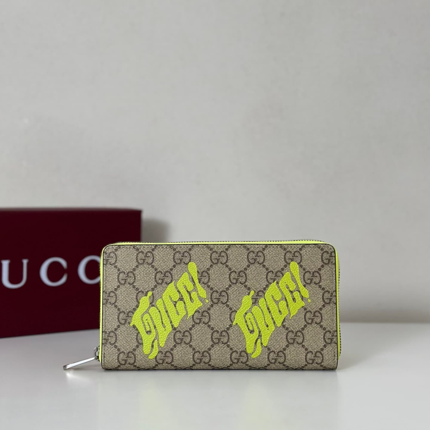 Gucci Bi-color GG Monogram zip around wallet with Acid green 835324 High