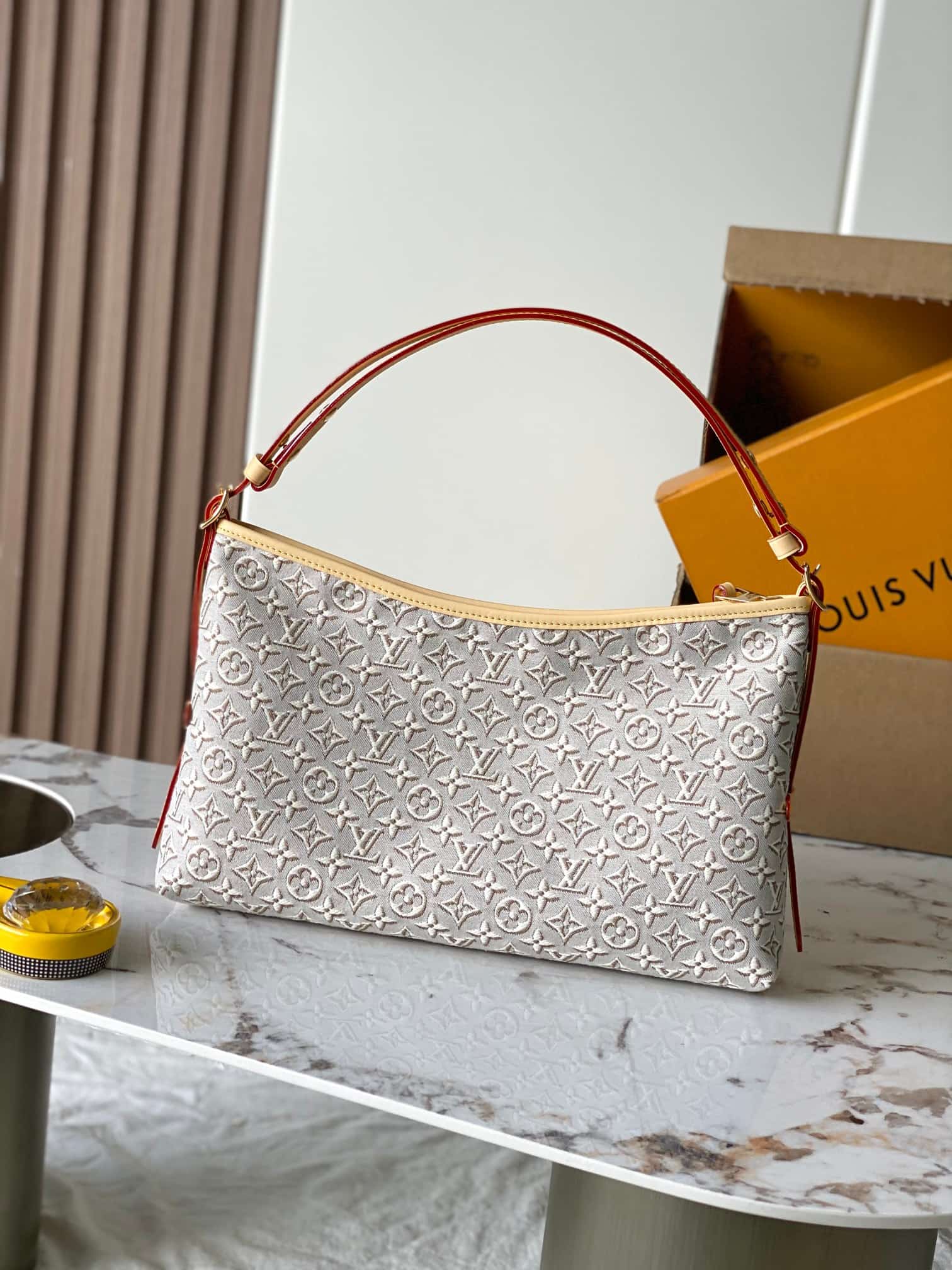 Louis Vuitton Carryall East-West Monogram Emblème Peuplier M2A136 TOP