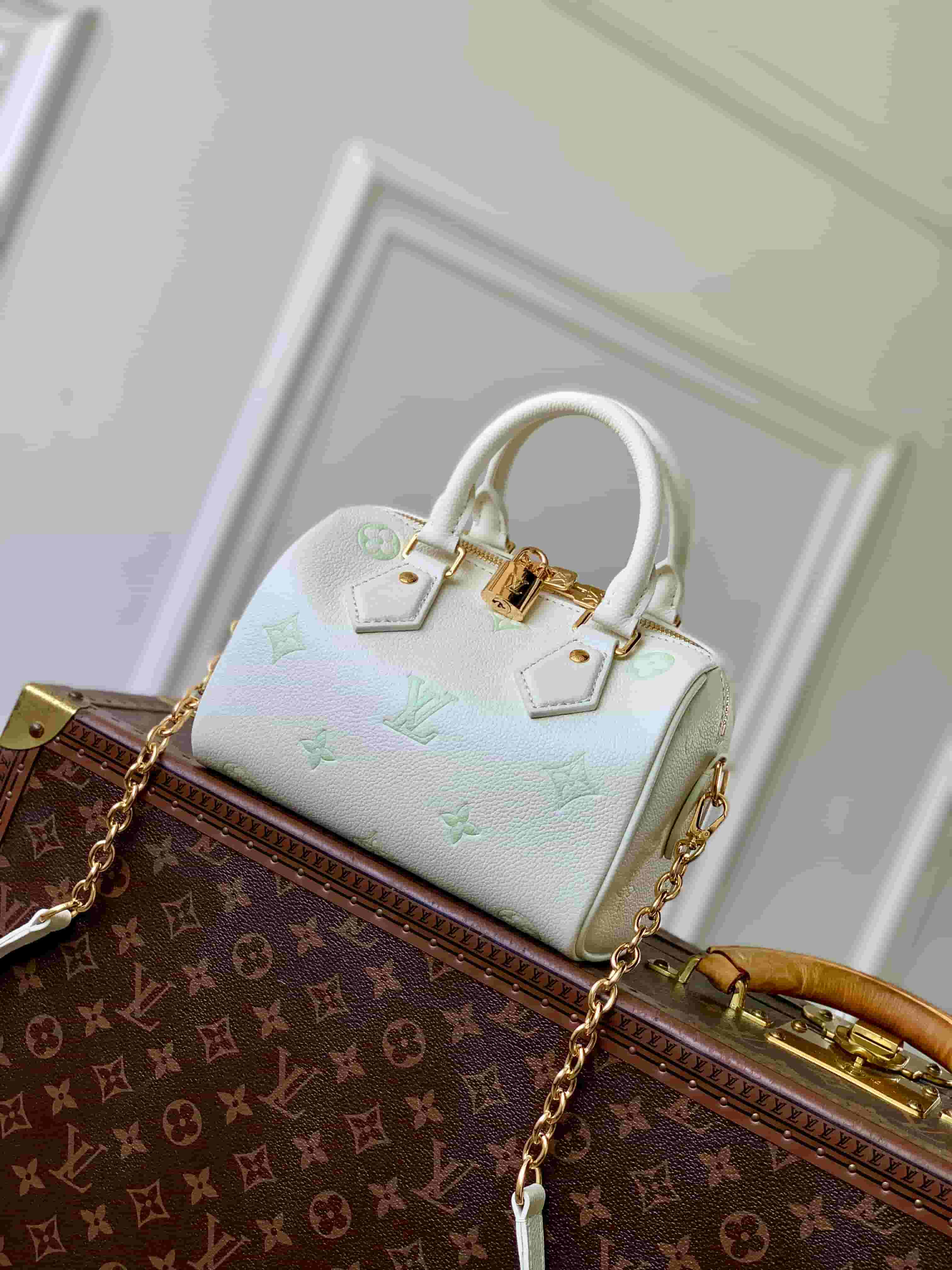 Louis Vuitton Speedy Bandoulière 20 Milky White/Green Cowhide leather M27572 High