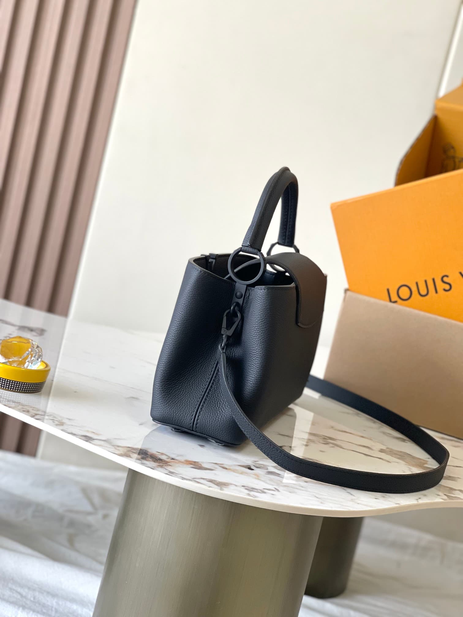 Louis Vuitton Capucines East-West MM Matte Taurillon M23947 All Black Top