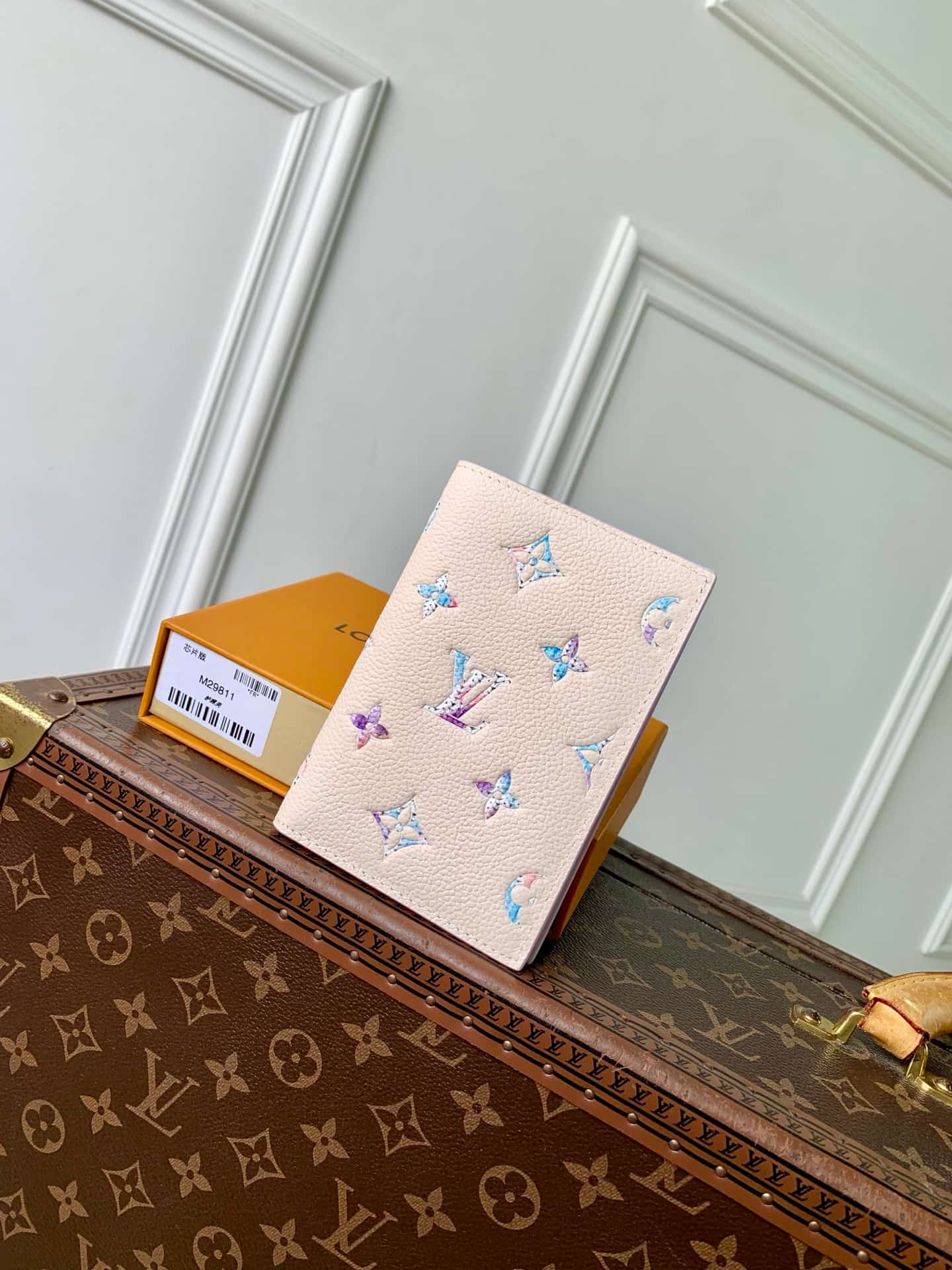 Louis Vuitton Passport Cover Monogram Empreinte Link Quartz Cowhide leather M29811 High