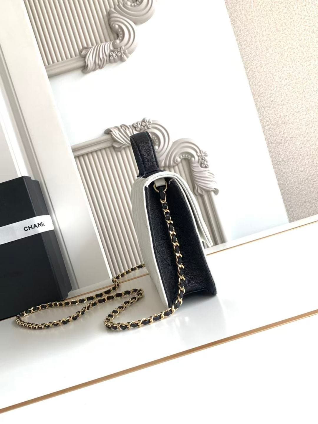 Chanel Wallet on chain Grained Calfskin & Gold-Tone Metal White AS6554 A