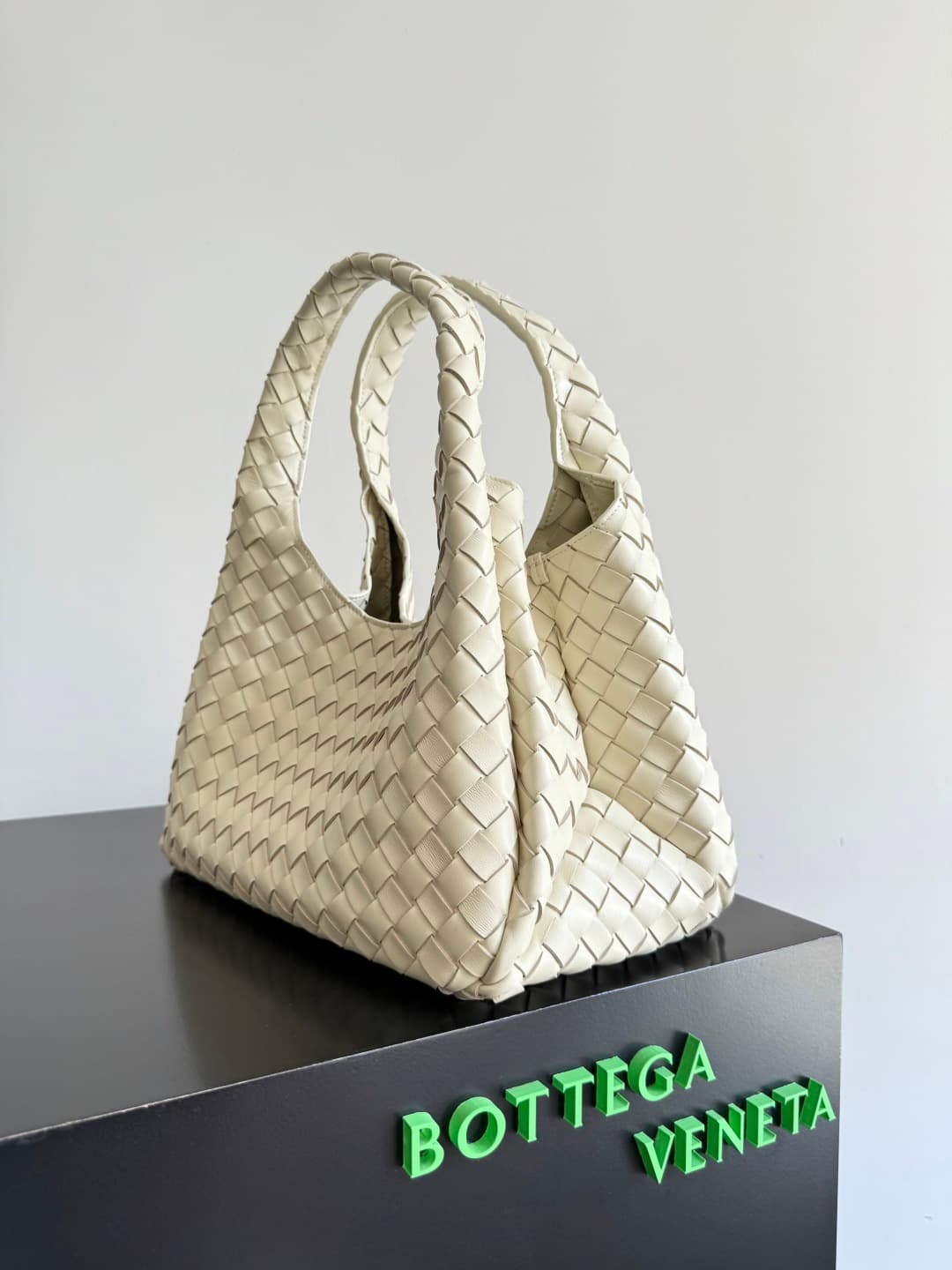 Bottega Veneta Medium Campana shoulder bag in Intrecciato leather Sea salt TOP
