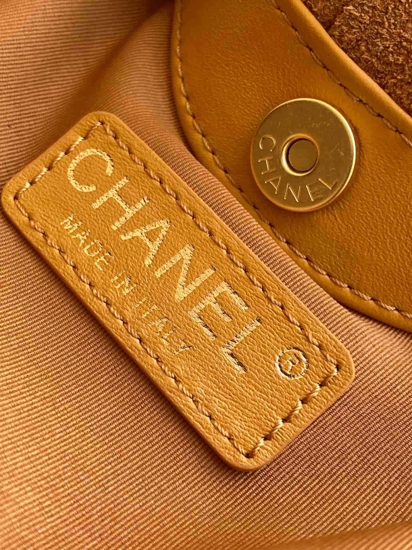 Chanel Mini Hobo Bag Suede Calfskin Turtoise-Shell Effect Plexi & Gold-Tone Metal Camel AS4981 High