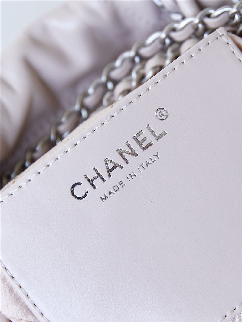 Chanel 22 MINI HANDBAG Shiny Calfskin Nude & Silver-Tone Metal AS3980 A