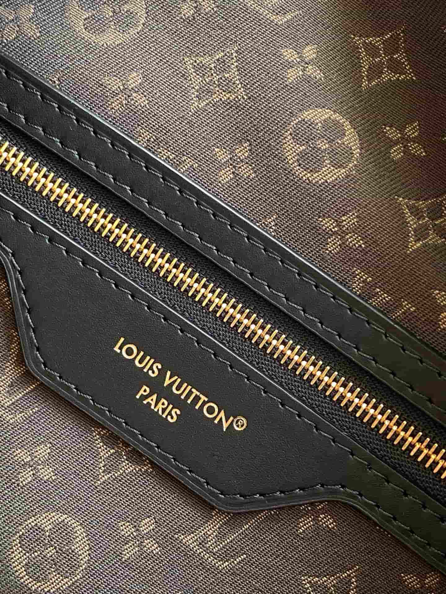Louis Vuitton Speedy Soft 30 Black Calfskin leather M25671 High