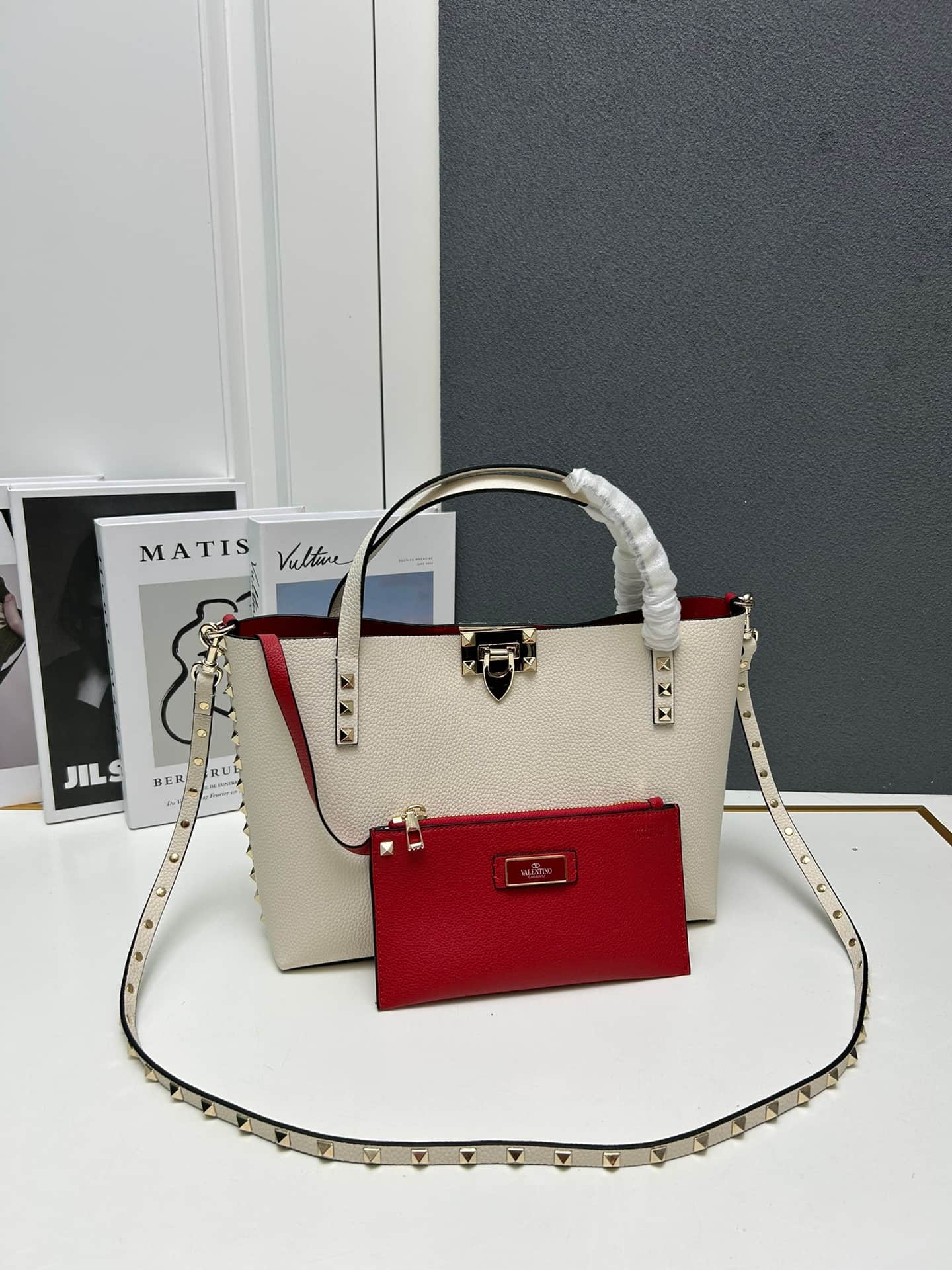 Valentino Garavani Rockstud Tote Bag in White Mid