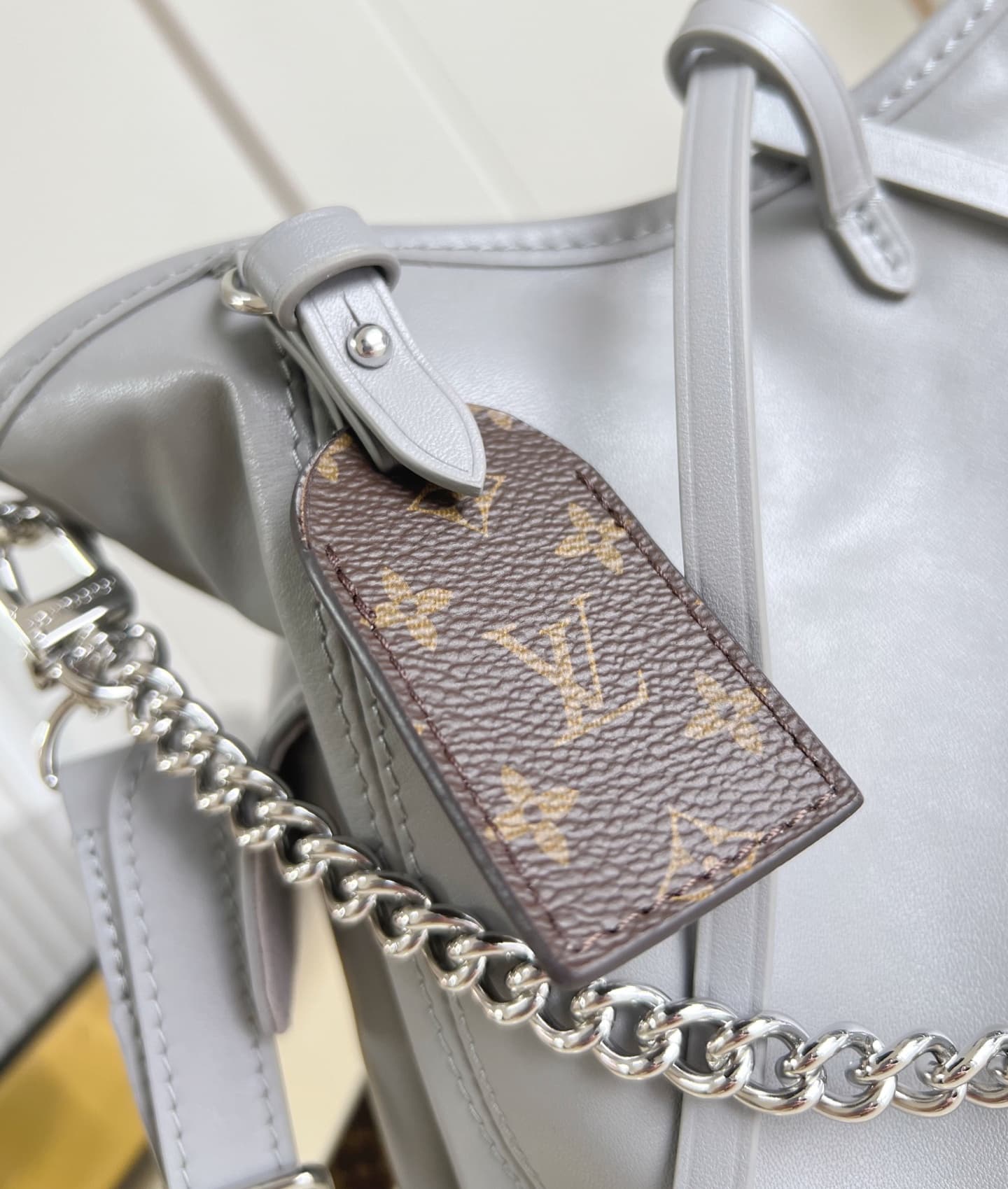 Louis Vuitton CarryAll Cargo Vibe PM Trianon Gray Lambskin leather M12579 High
