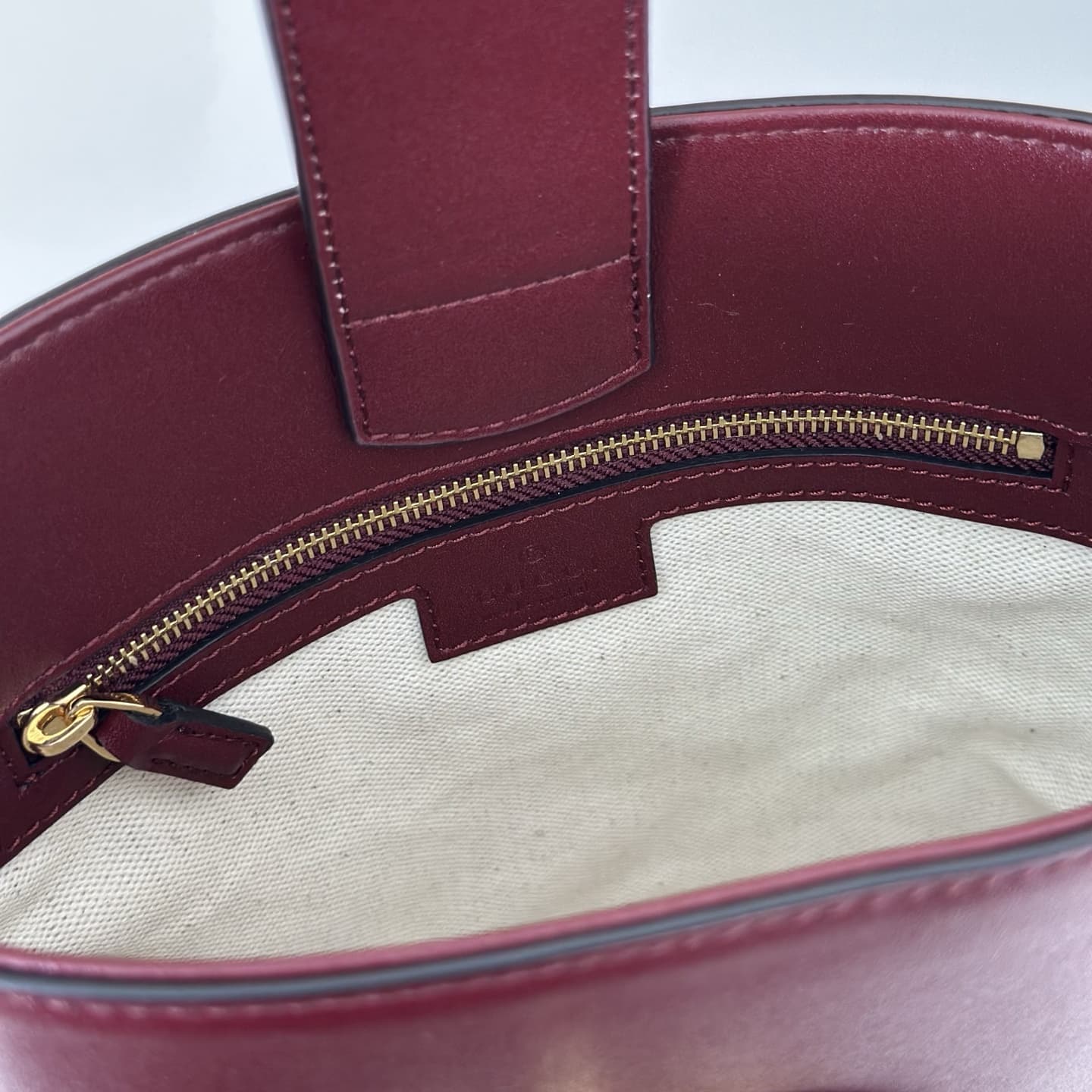 Gucci 73 small bucket bag 833665 High