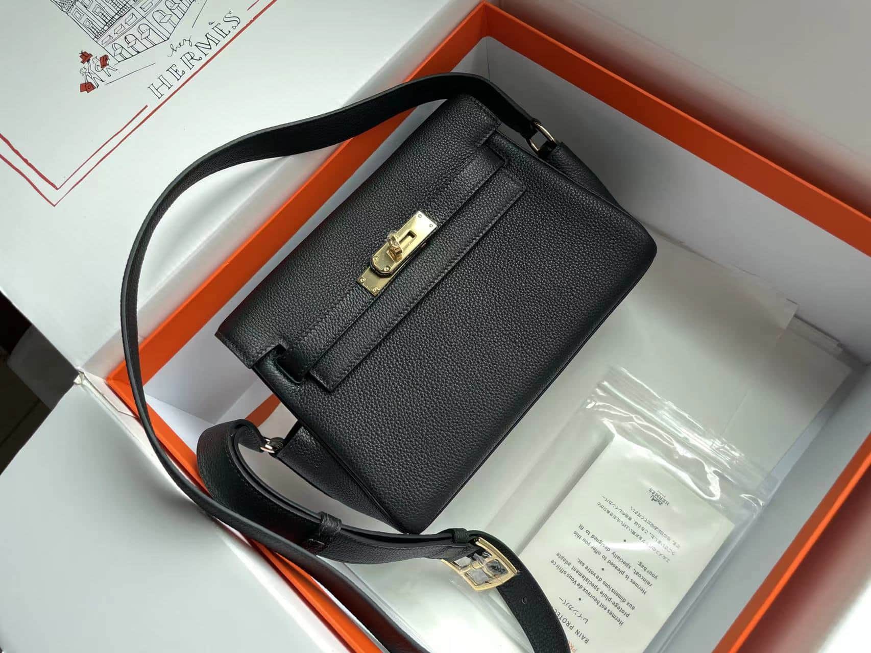 Hermes Kelly Messenger 25cm Taurillon Clemence Leather In Black WAX