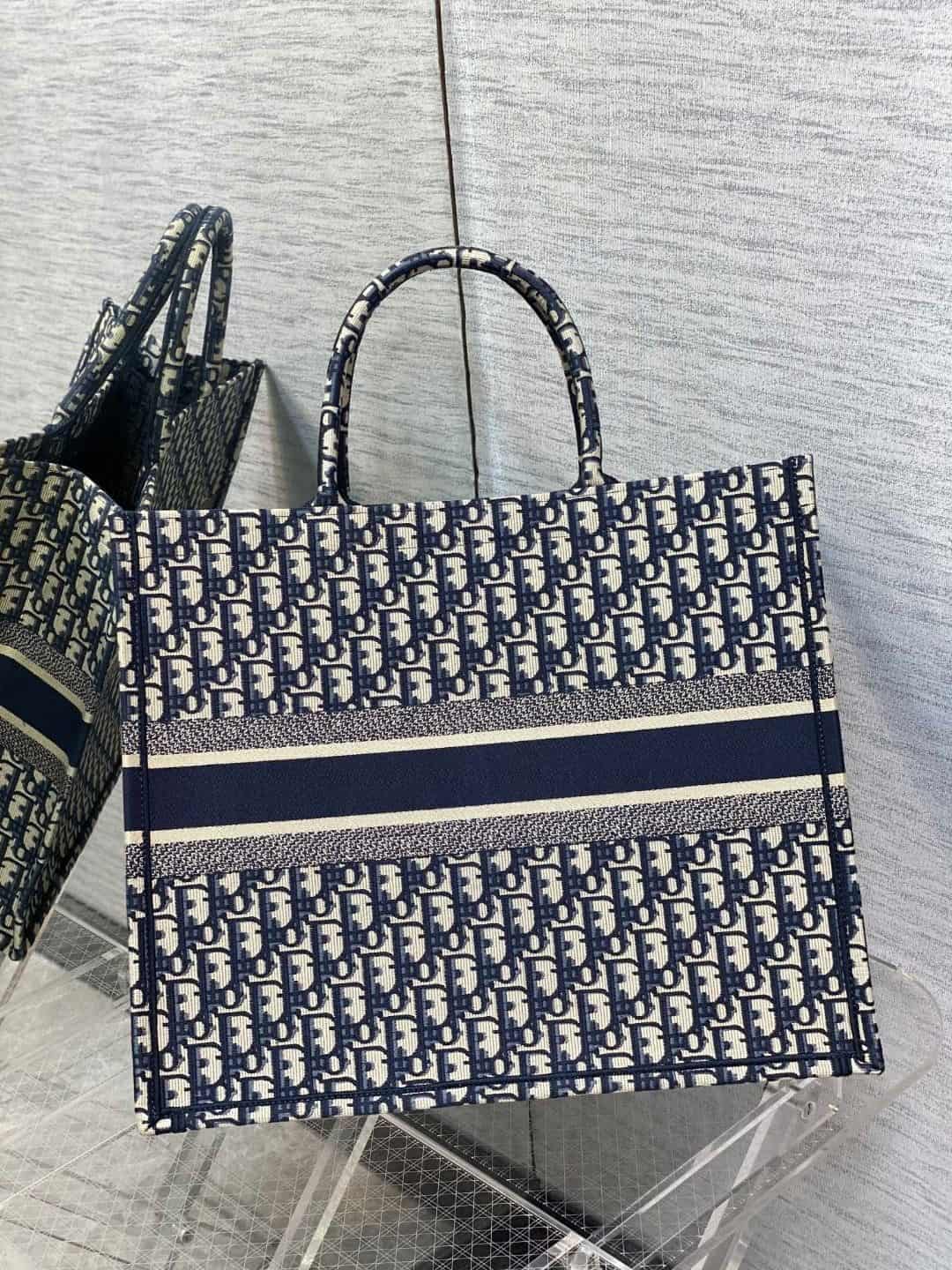 LARGE Dior BOOK TOTE Dior Oblique Embroidery Blue High