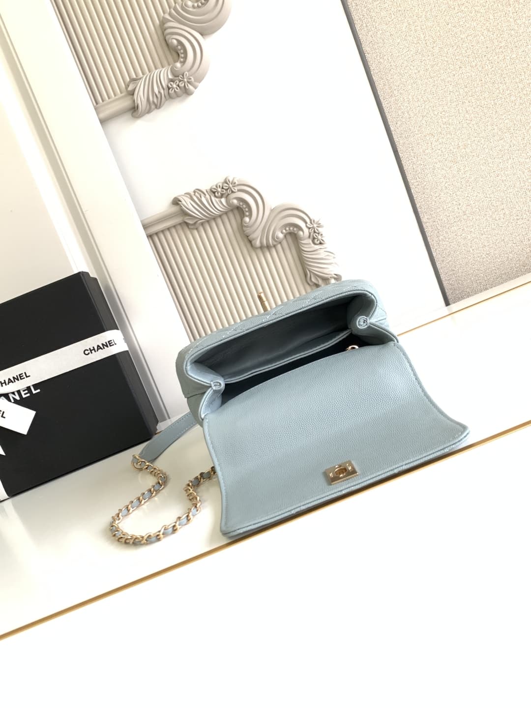 MINI FLAP BAG WITH TOP HANDLE AS2215 Grained Calfskin & Gold Metal Blue A