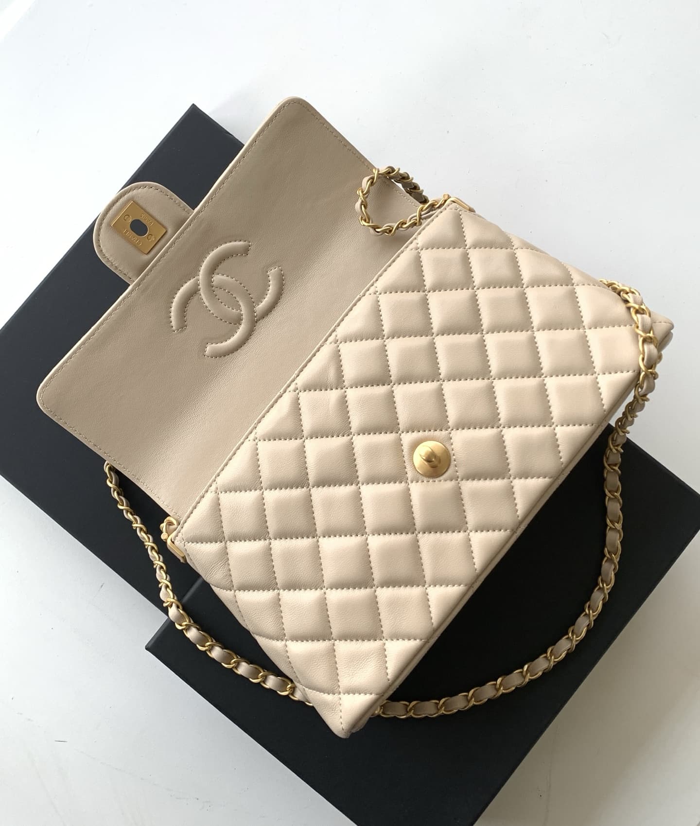 FLAP BAG WITH TOP HANDLE Lambskin Gold-Metal AS5356 Beige A