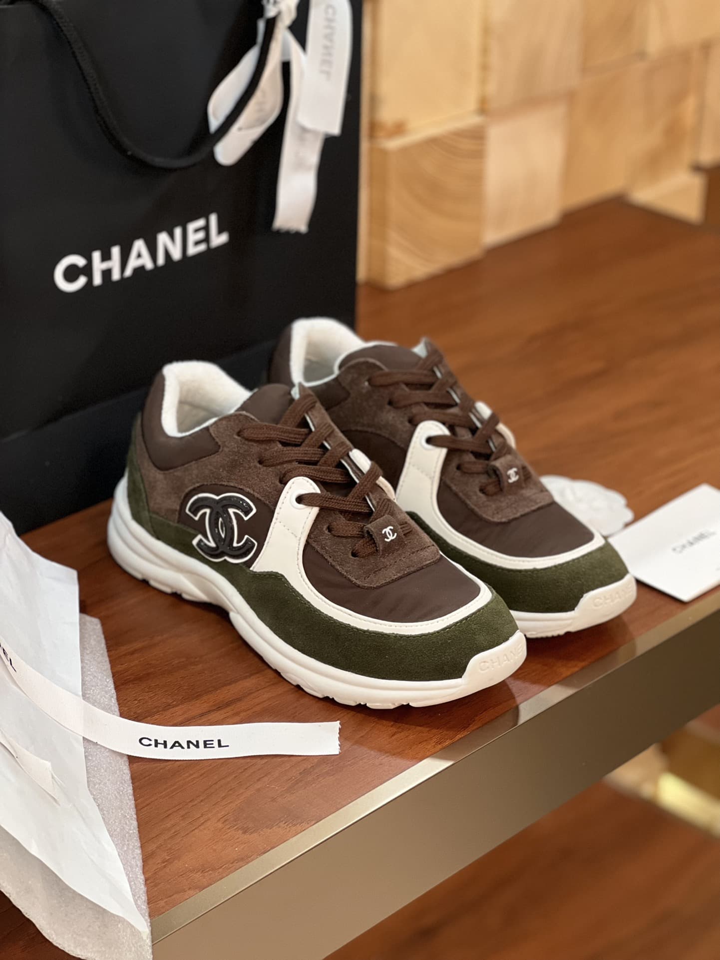 Chanel Sneaker Shoes Men Women