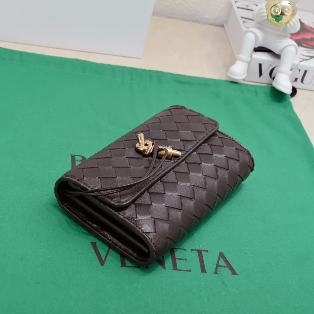 BV Andiamo Clutch Fondant High