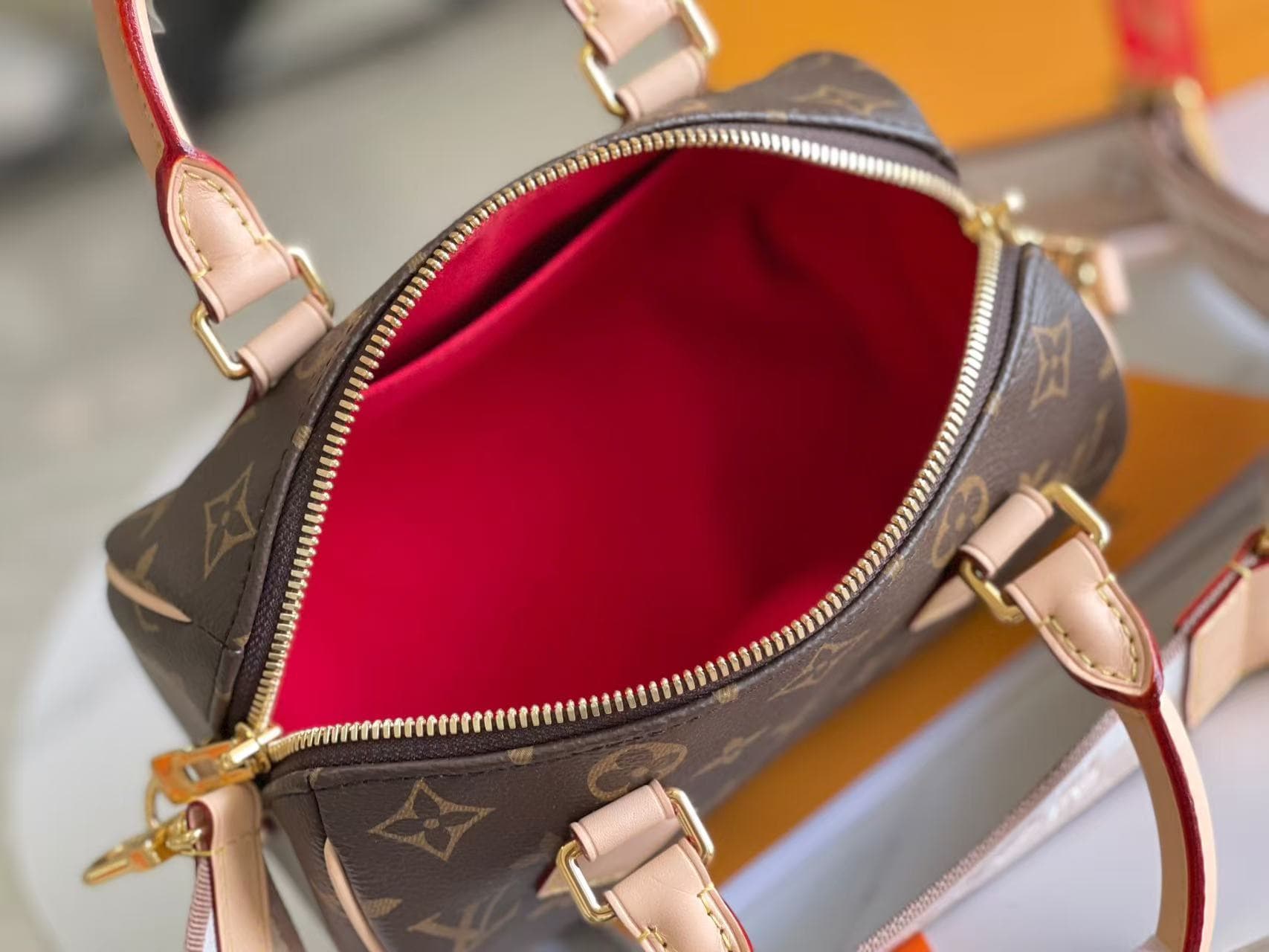 Louis Vuitton Speedy Bandoulière 20 Monogram coated canvas M46222 Top