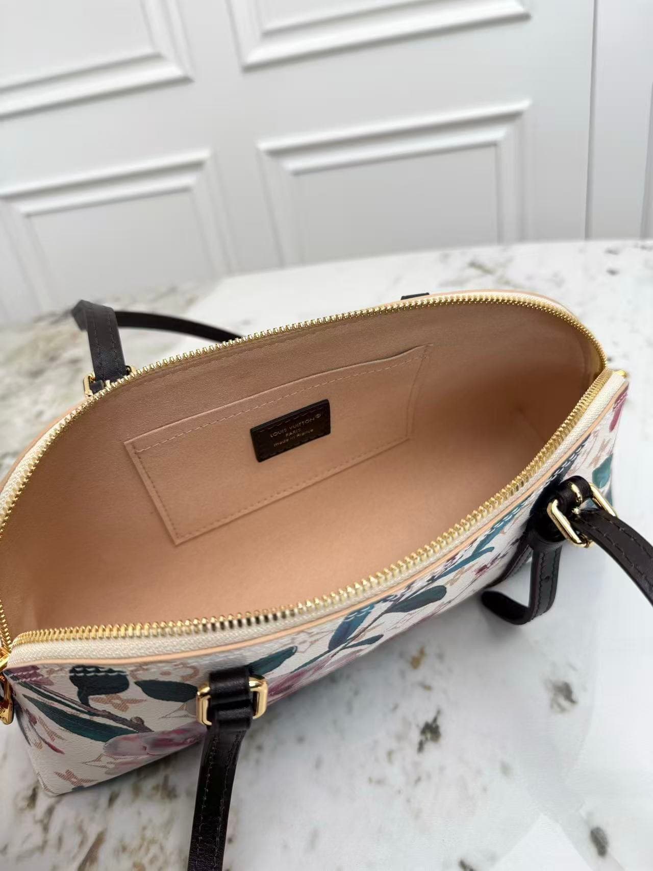 Louis Vuitton Squire East West Monogram Dune Coated canvas M29185 High