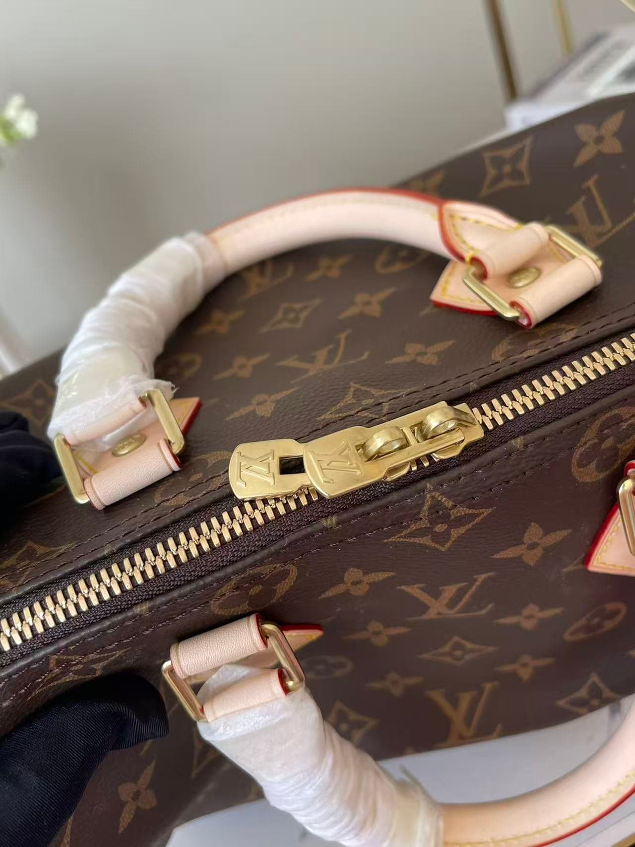 Louis Vuitton Speedy Bandoulière 25 Monogram coated canvas M46977 High