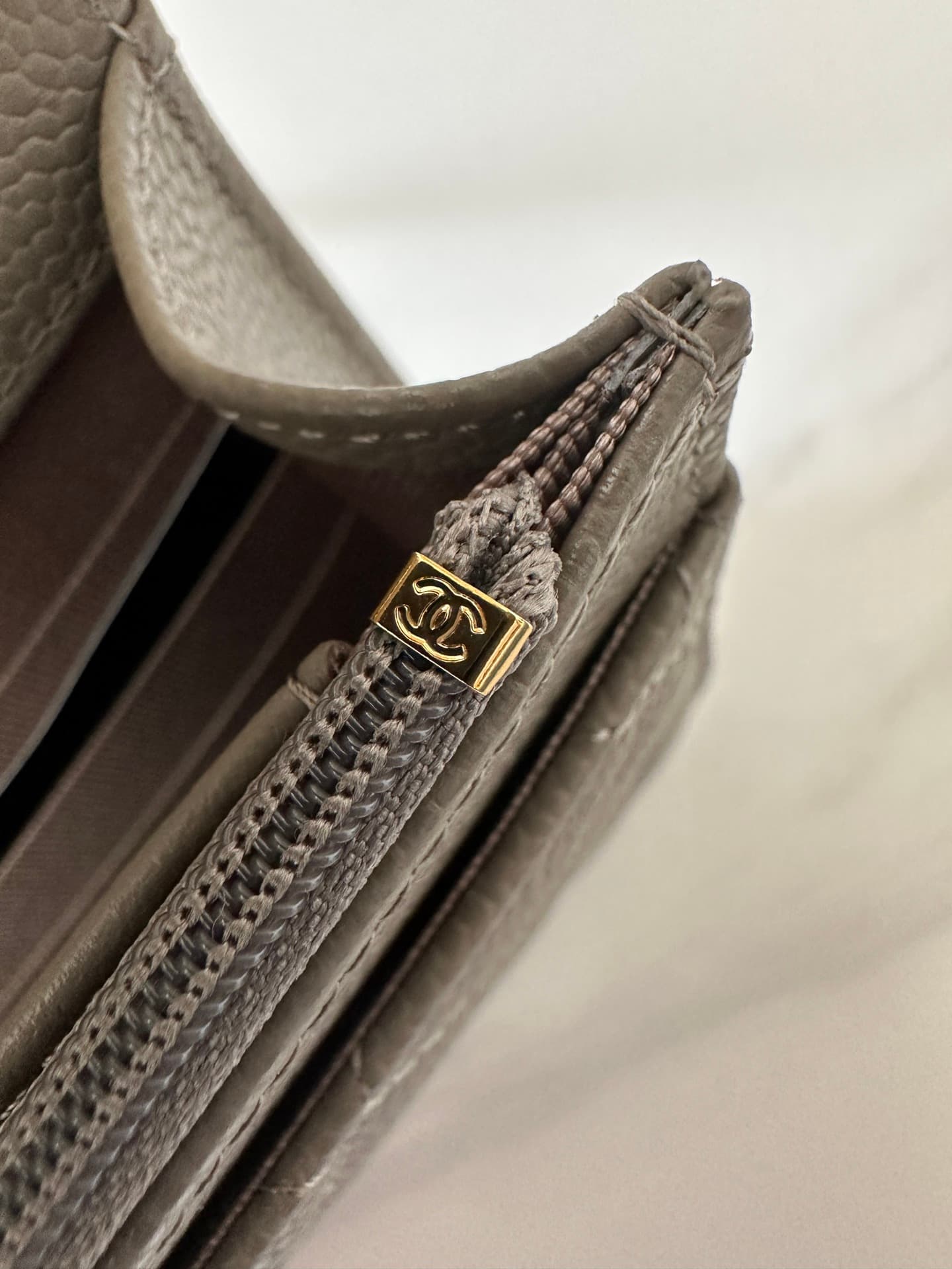 Chanel Classic Wallet on Chain Grained Shiny Calfskin & Gold-Tone Metal AP4241 Grey High
