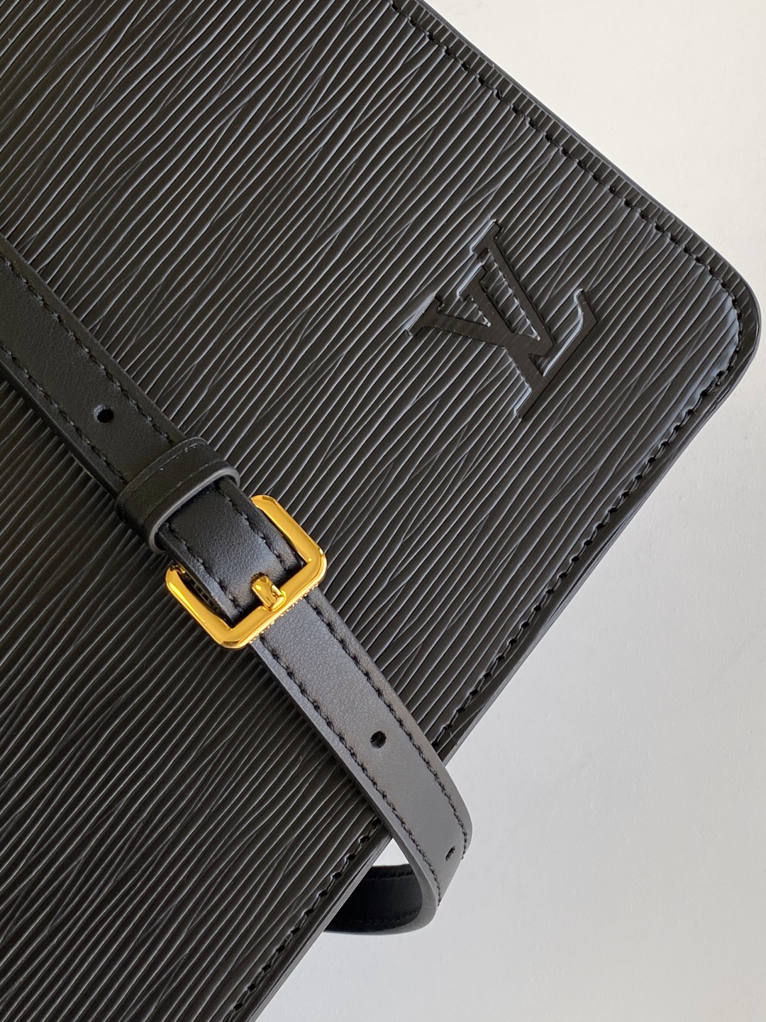 Louis Vuitton Varenne Black Epi leather M11789 High
