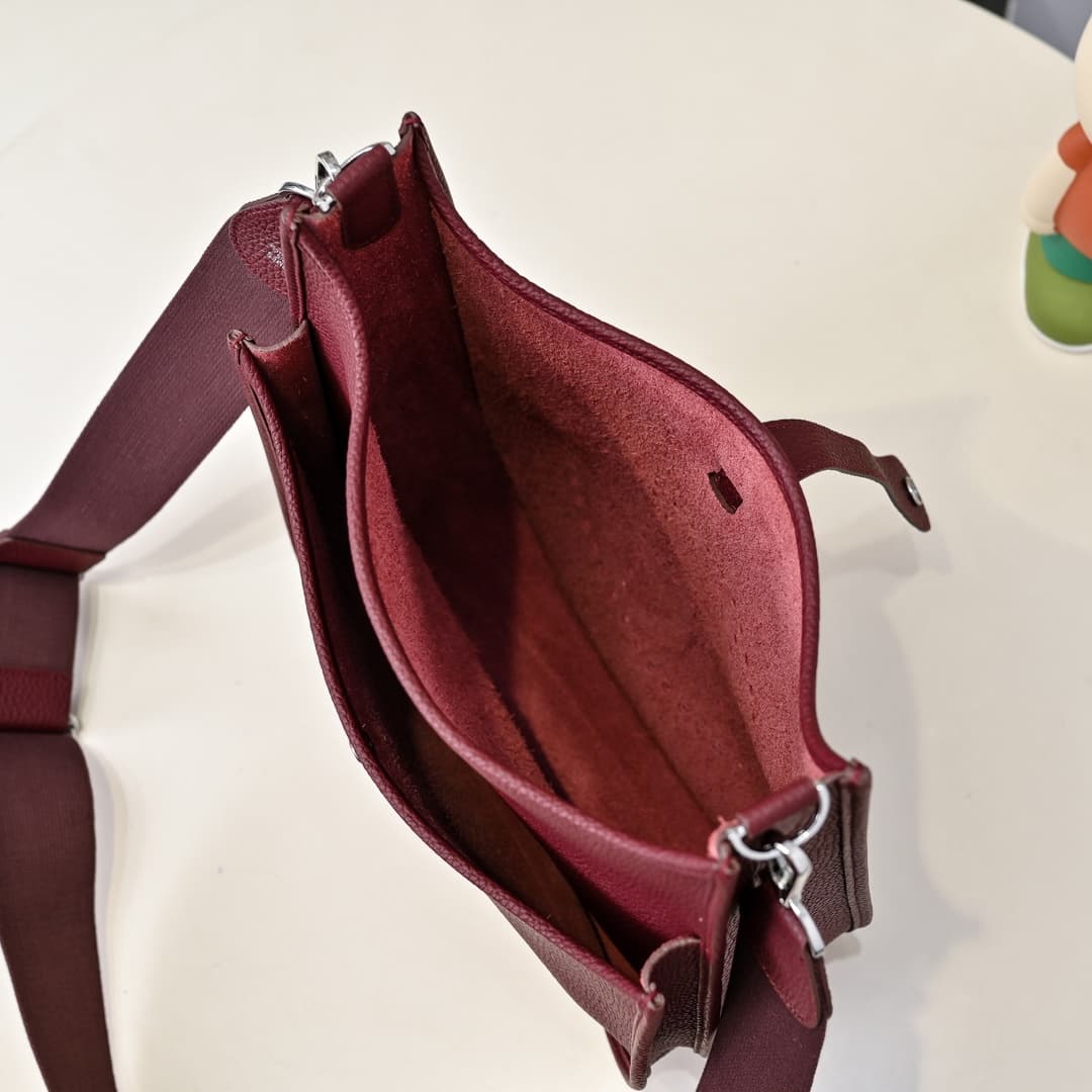 Hermes Evelyne III PM Bag Clemence Leather In Claret High