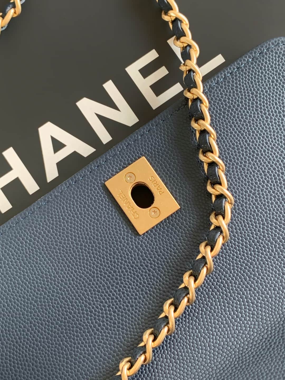 MINI FLAP BAG WITH TOP HANDLE AS2215 Grained Calfskin & Gold Metal Navy A