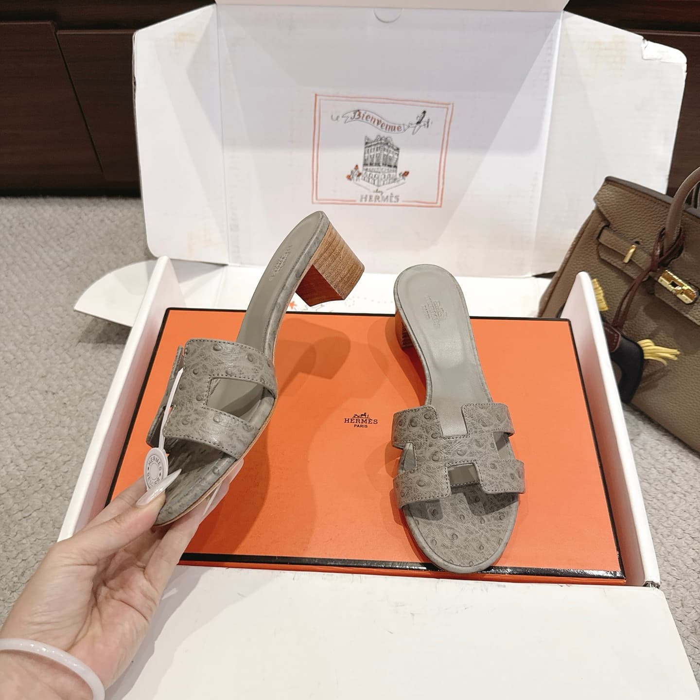 Hermès Oasis Ostrich Leather Sandal Shoes Women