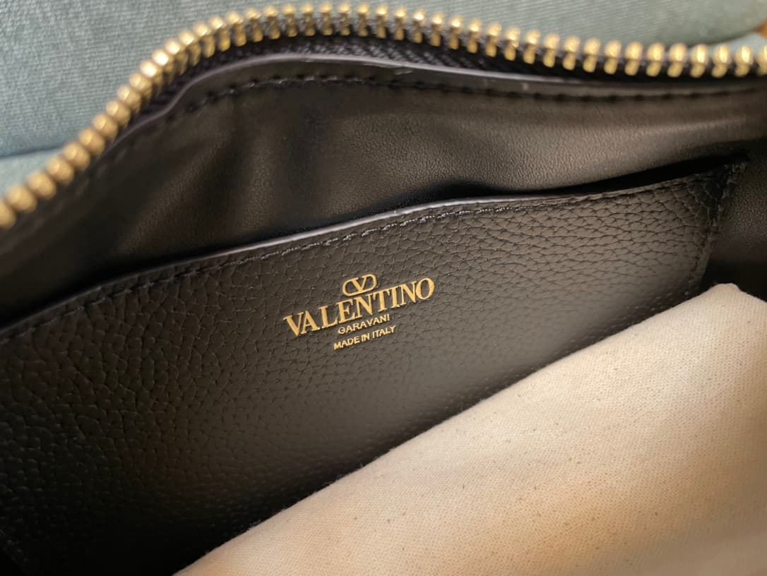 Valentino Garavani Rockstud Hobo bag in grainy black calfskin high