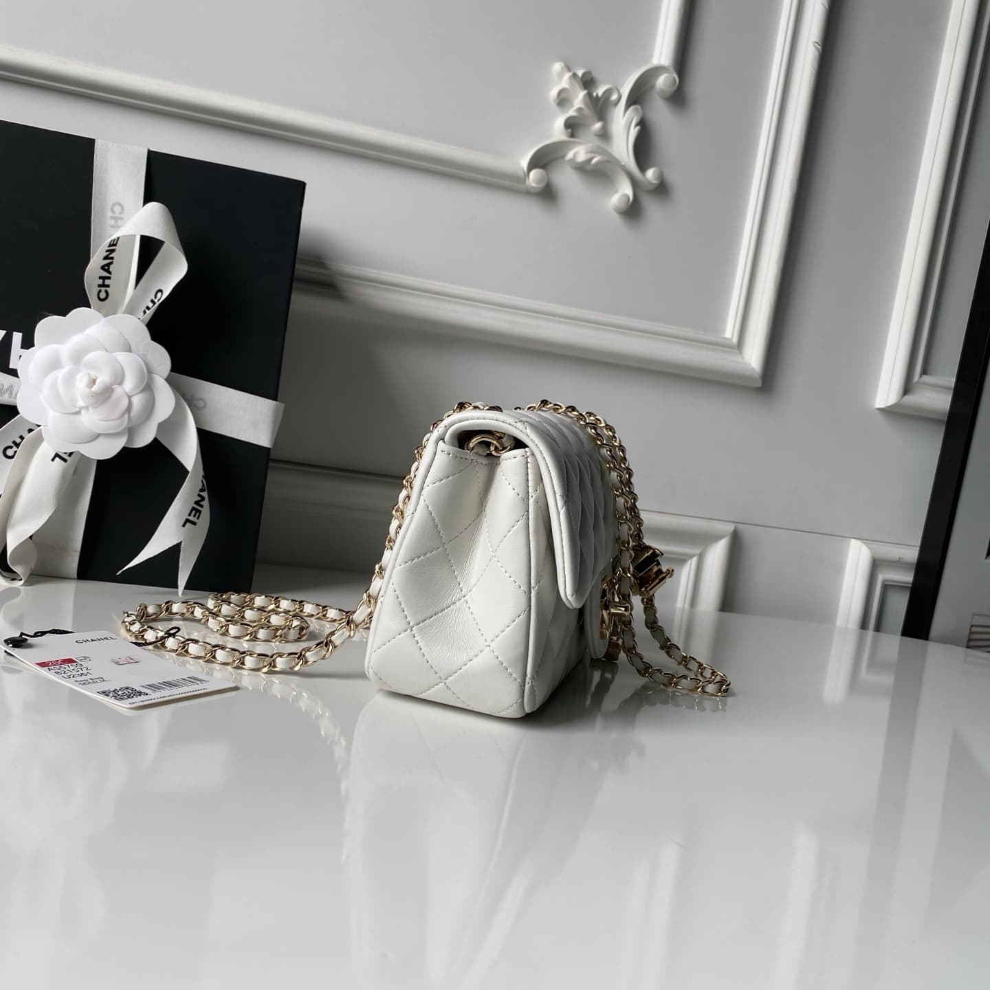 Chanel Classic Flap Bag Lambskin & Gold-Tone Metal AS5759 White A