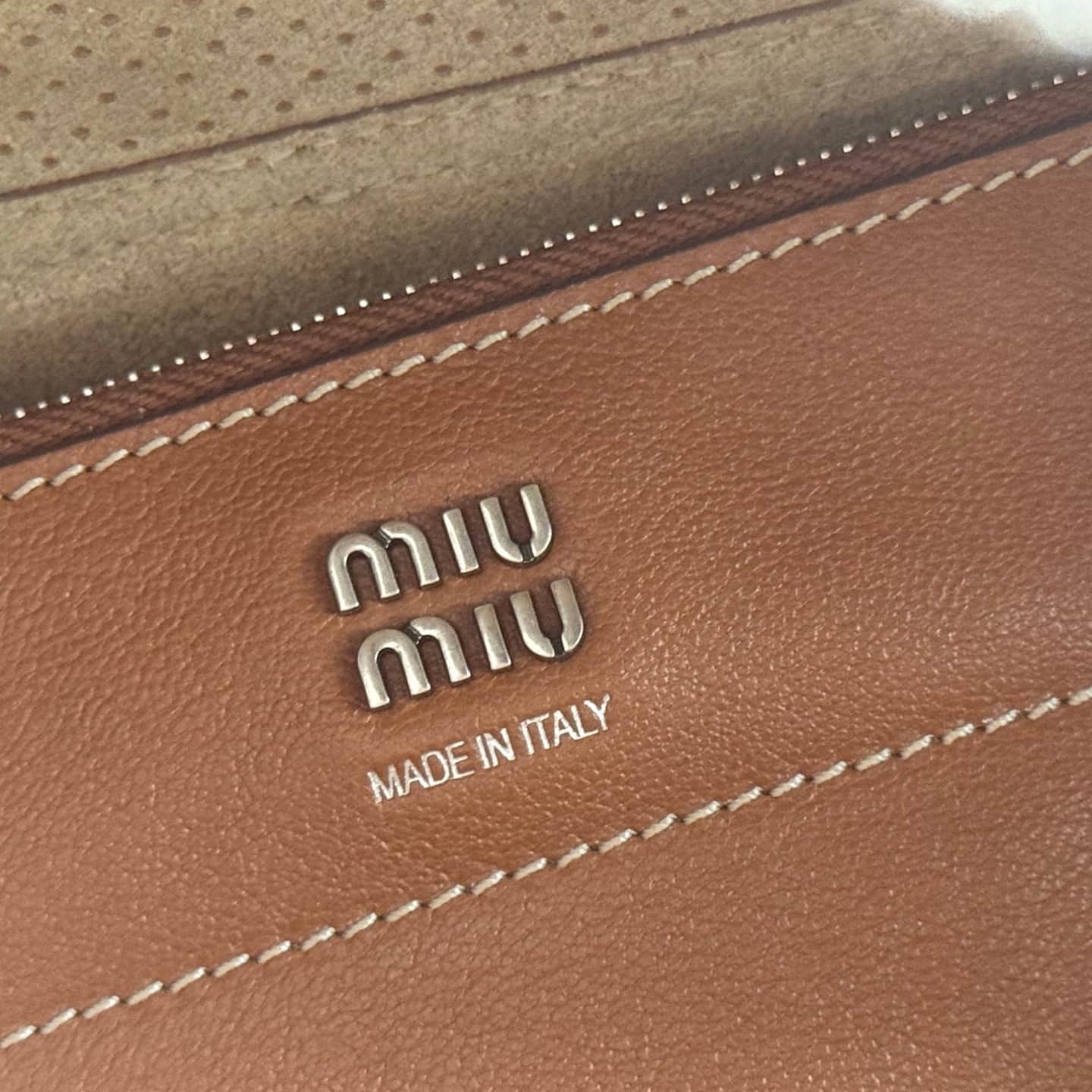 Miu Miu Vivant leather bag Caramel Brown 5BB199 TOP