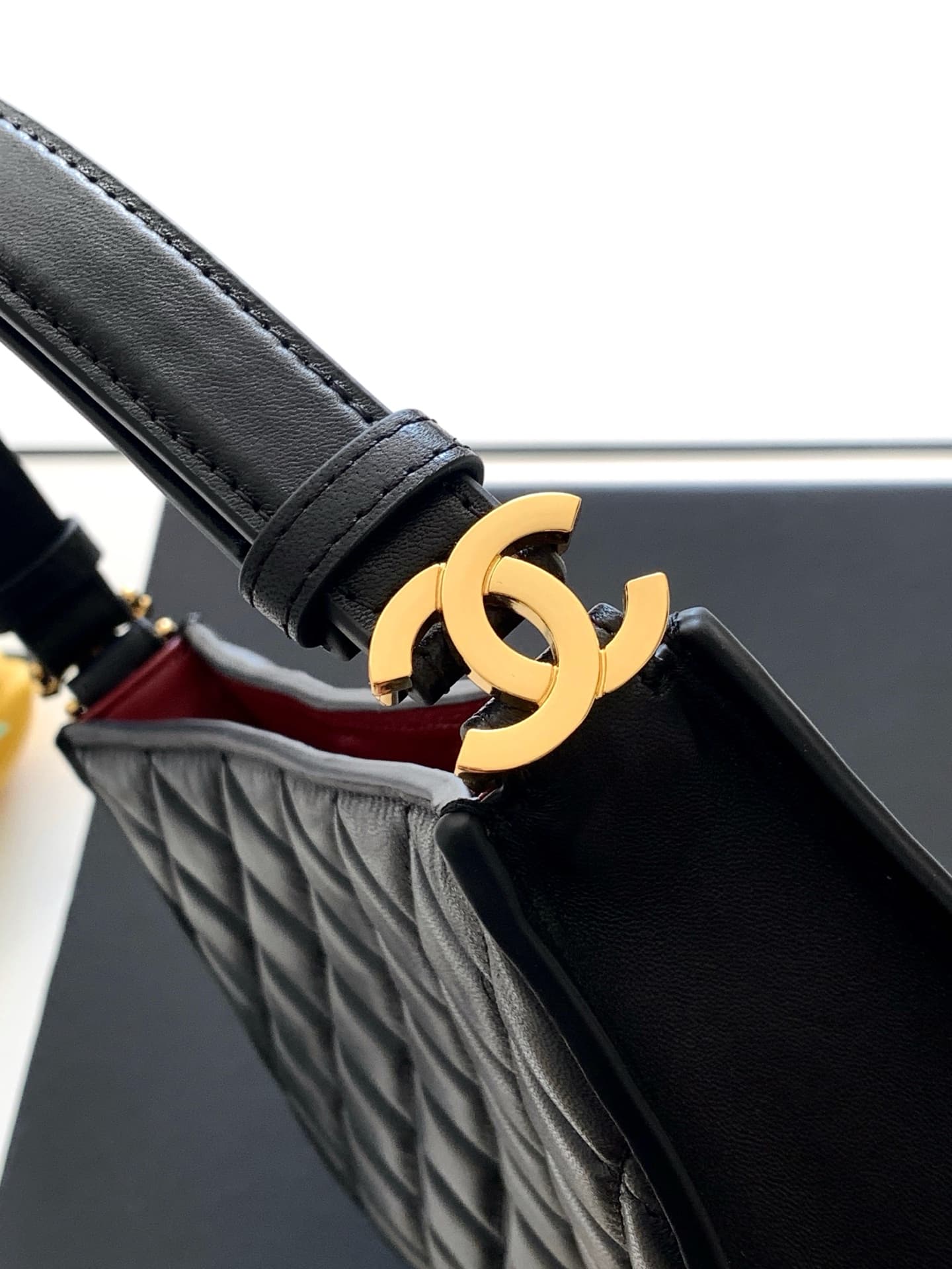 Chanel evening bag AS6045 lambskin & gold-tone metal black high