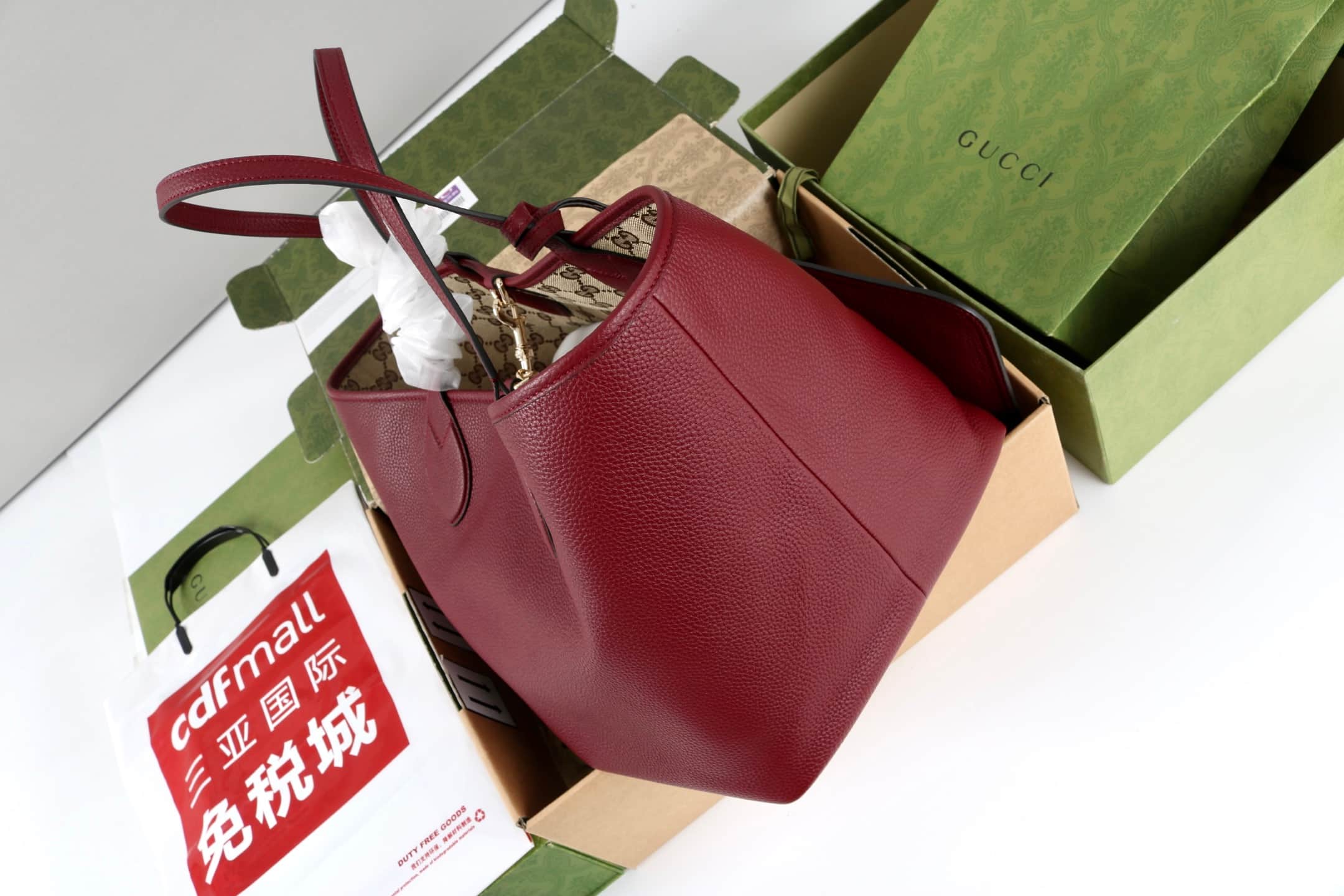 Gucci Totissima large reversible tote bag 839112 Red leather High