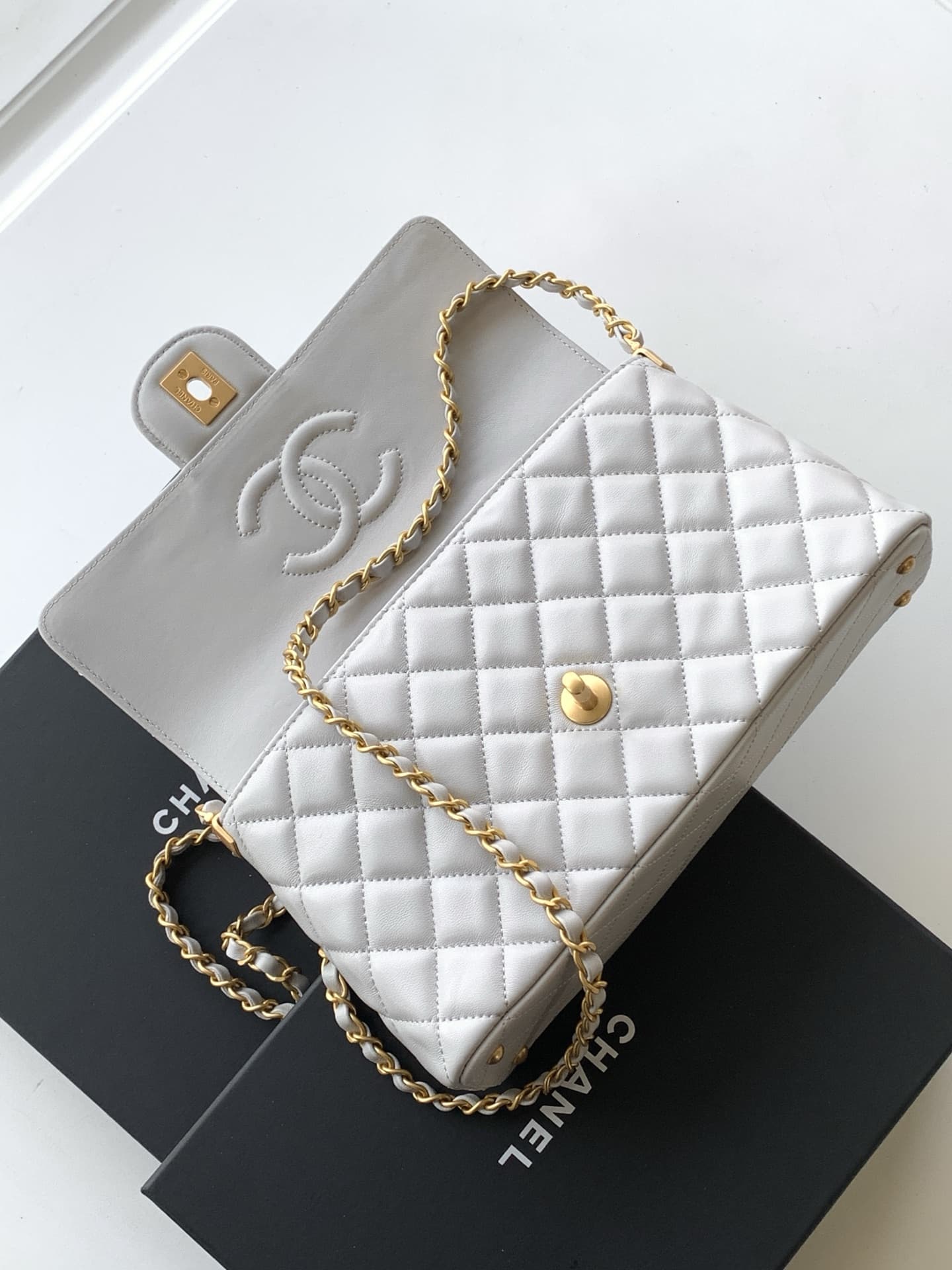 FLAP BAG WITH TOP HANDLE Lambskin Gold-Metal AS5356 Gray A