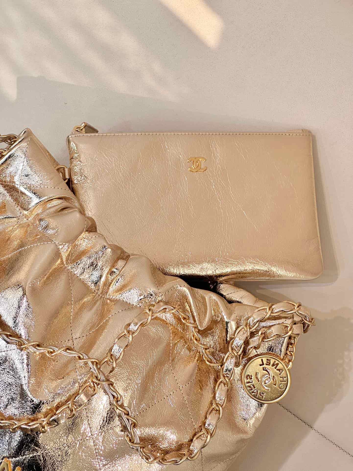 Chanel 22 Small handbag Metallic Calfskin & gold-tone metal AS3260 Champagne TOP