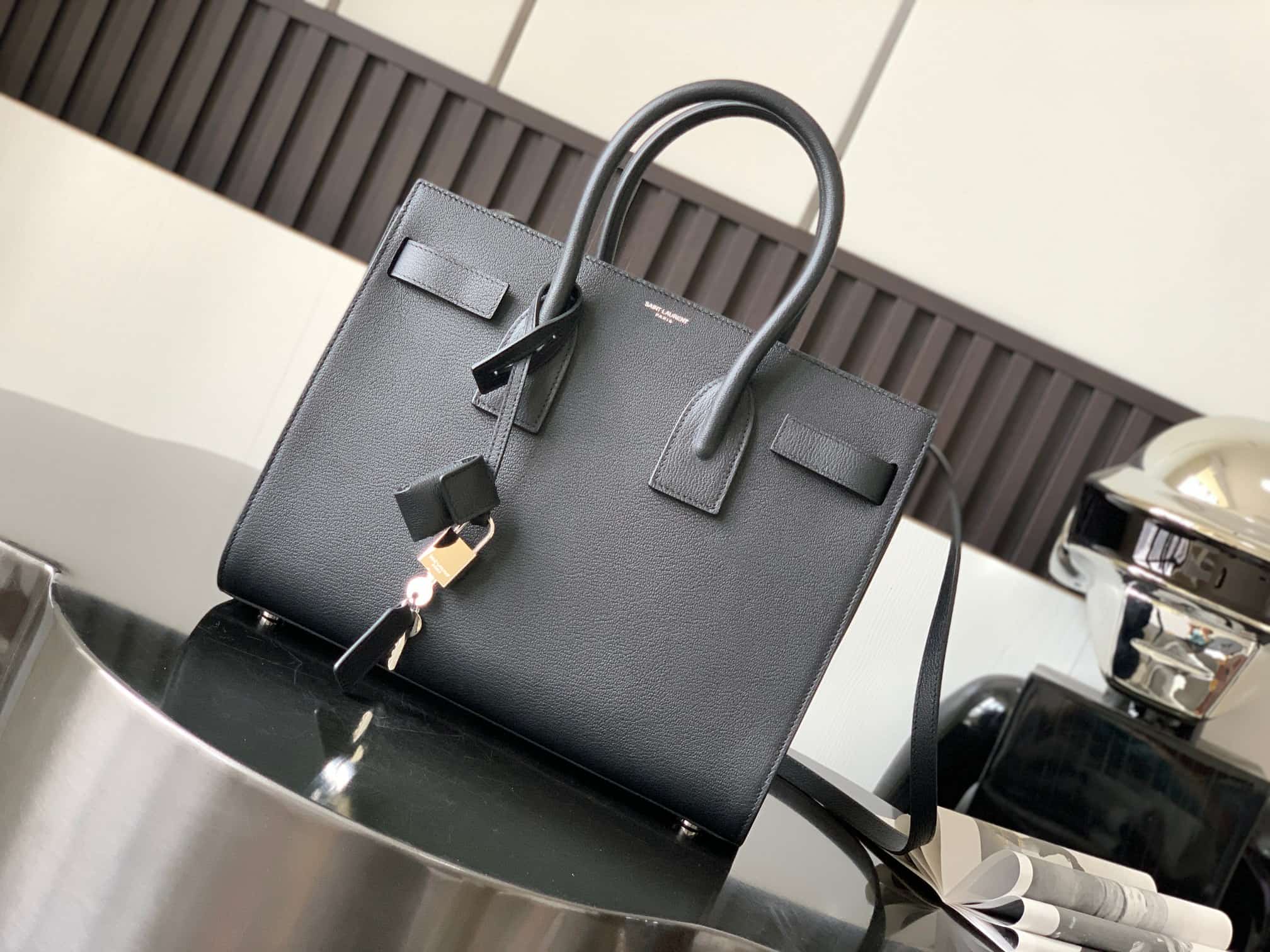 SAC DE JOUR in grained leather BABY LARGE SIZE HIGH