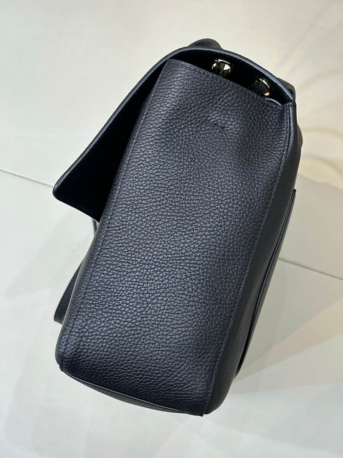 Chanel Maxi Flapbag Grained Calfskin & Gold Metal Black AS6233 TOP