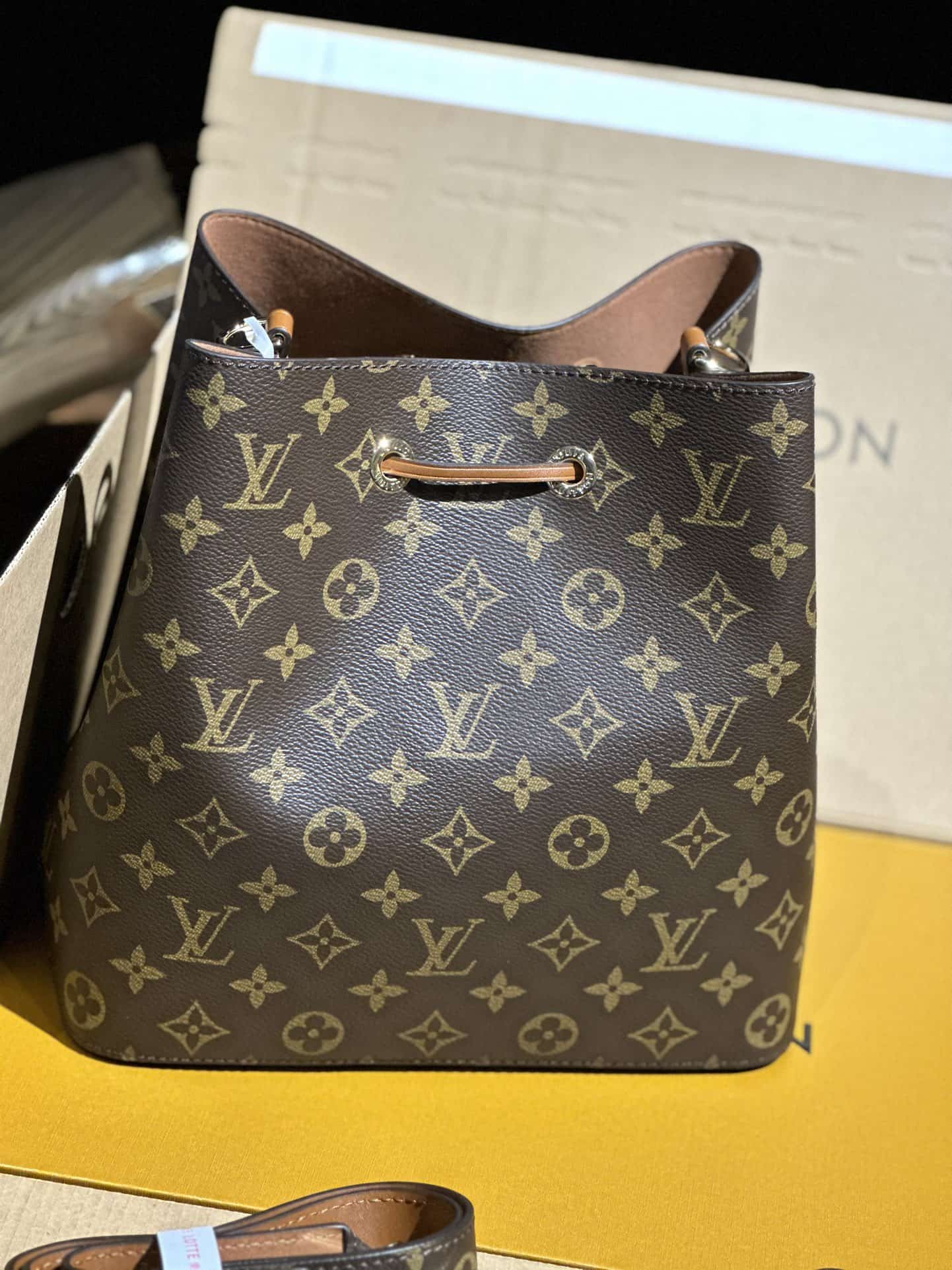 Louis Vuitton NéoNoé MM Monogram coated canvas M44887 High
