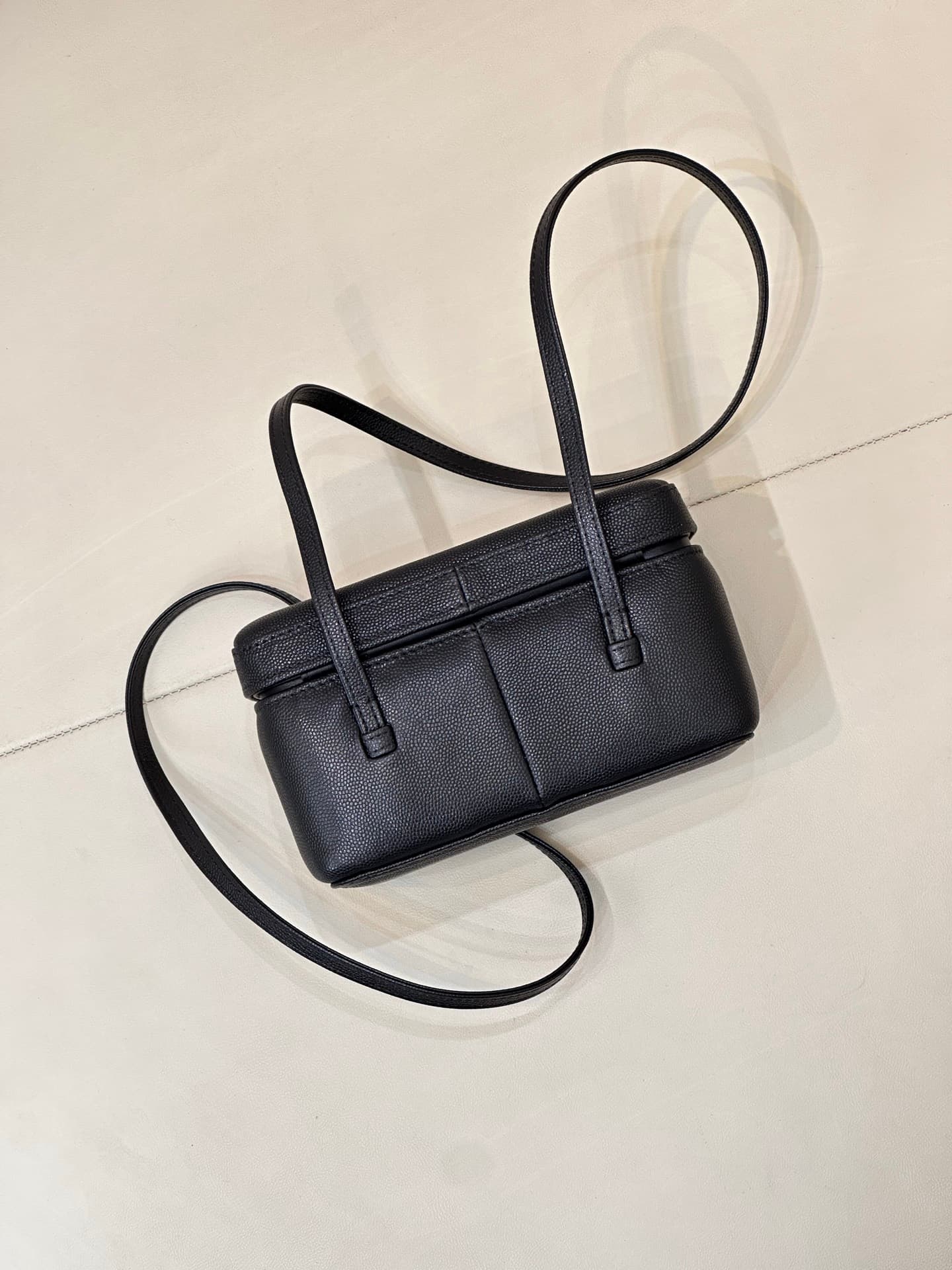 Chanel Long Vanity with Leather Strap Grained Shiny Calfskin & Gold-Tone Metal Black AP5067 TOP