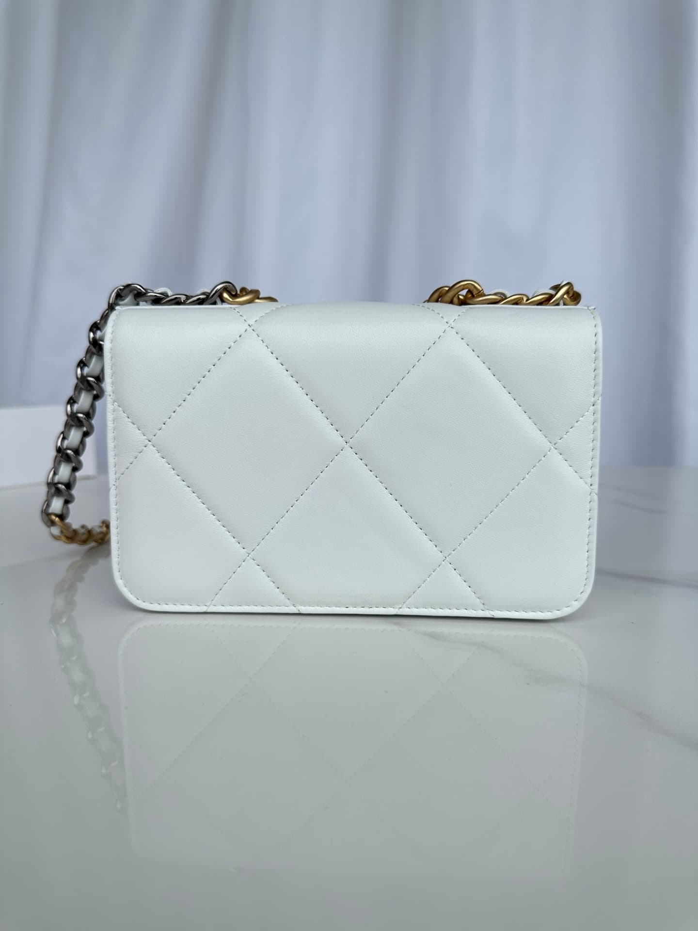 Chanel Wallet on Chain Lambskin Leather & Gold-Tone Metal White AP0957 A