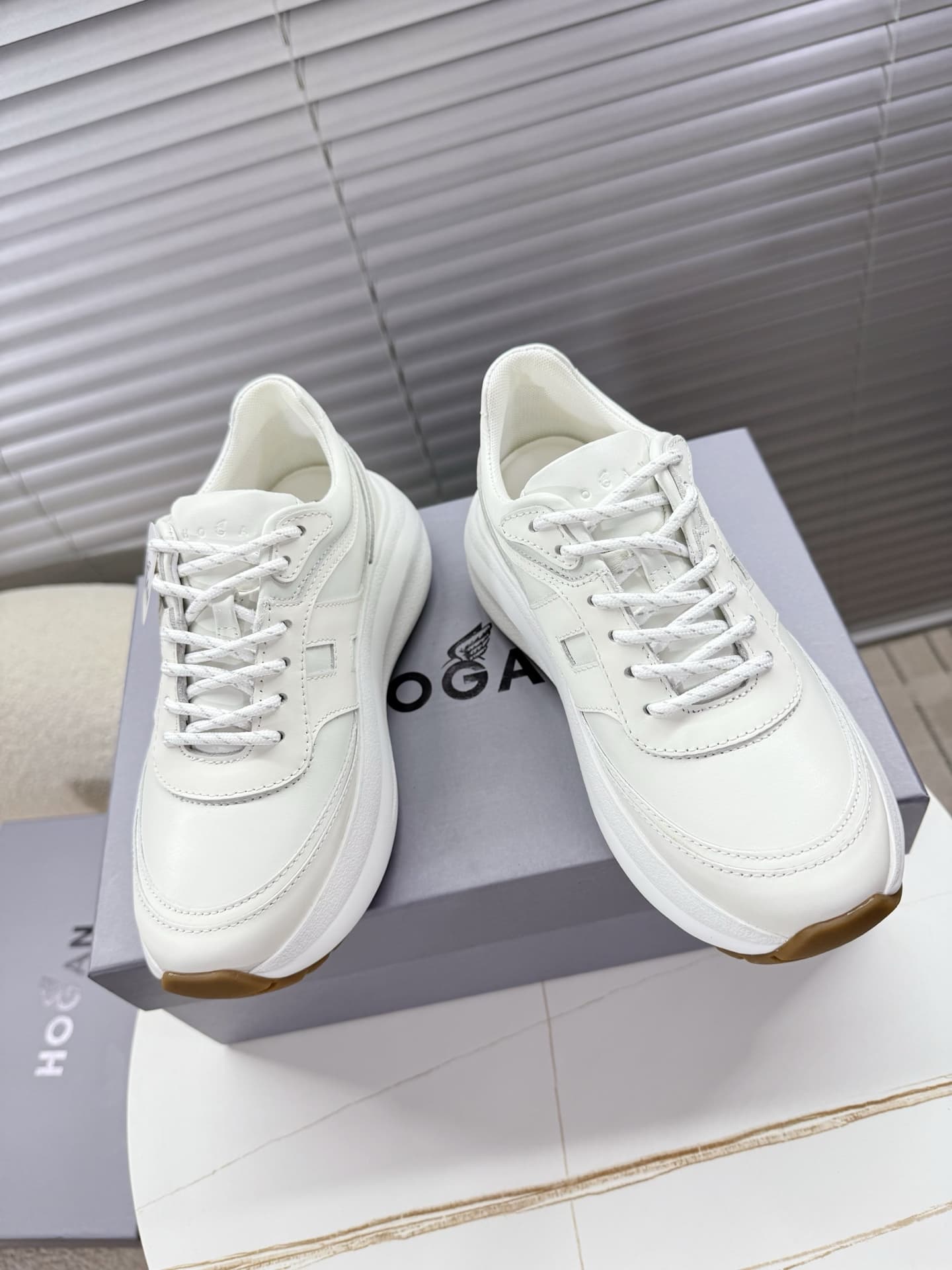 Hogan H696 Sneakers Shoes Women