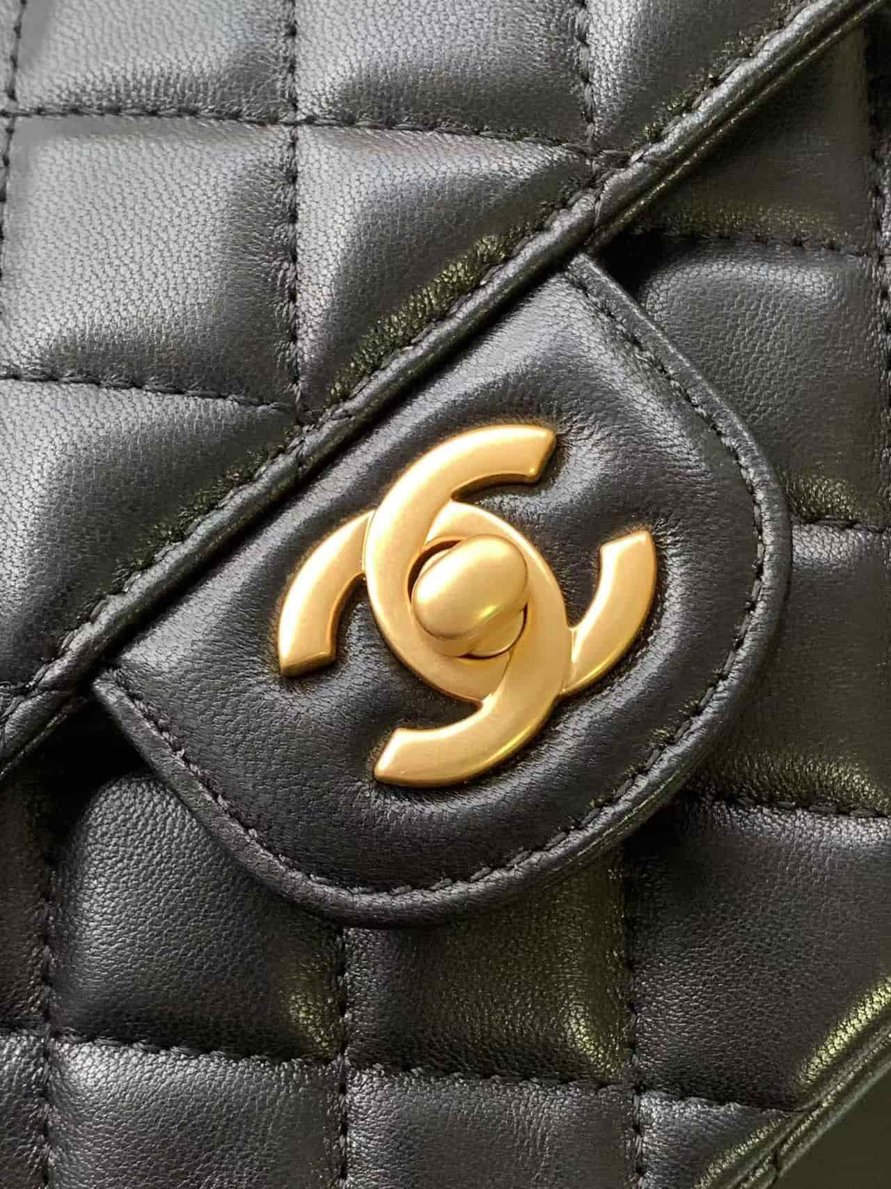 SMALL FLAP BAG WITH TOP HANDLE Lambskin Gold-Metal AS5355 Black A