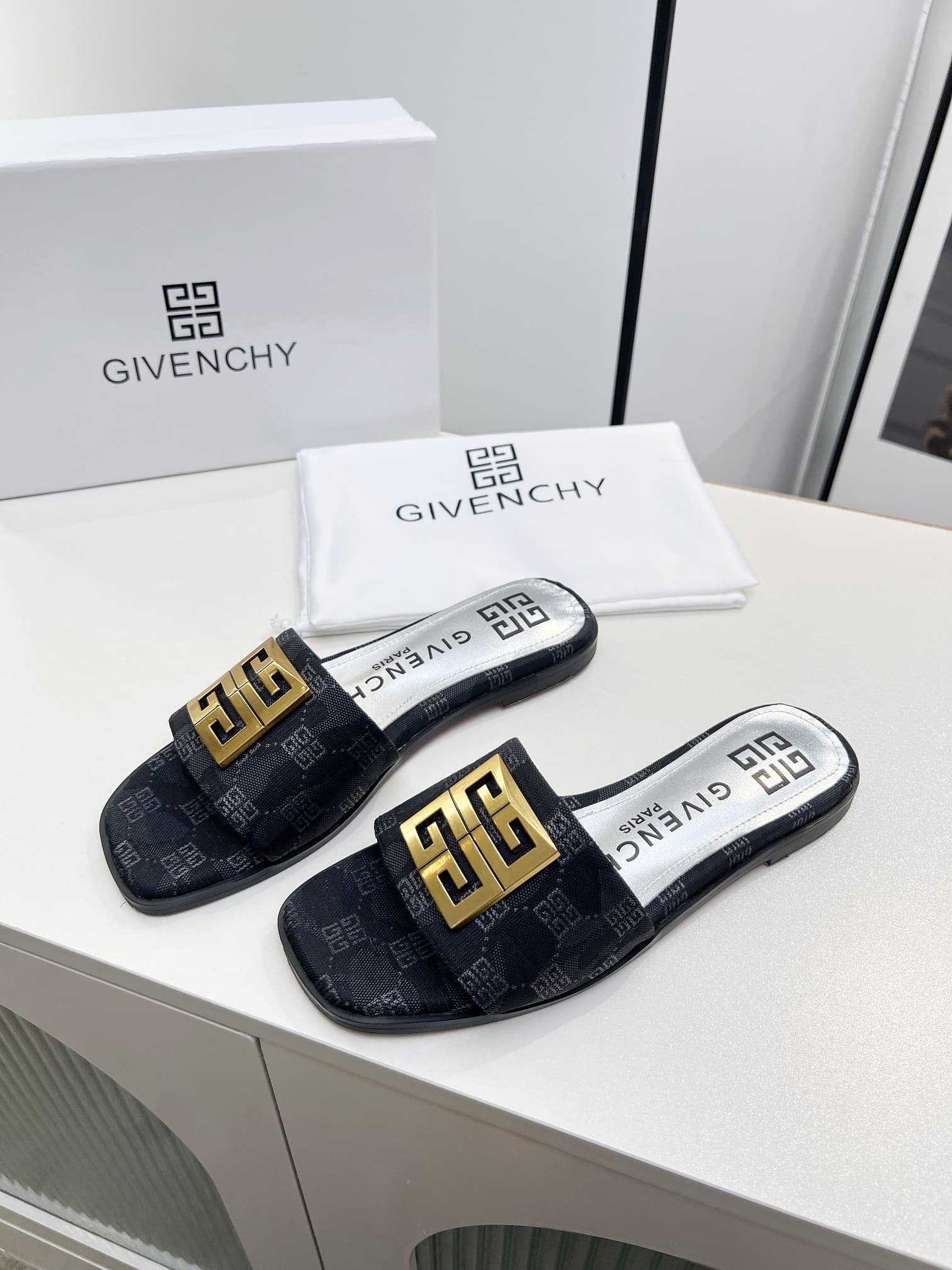 Givenchy 4G flat mules Shoes Women