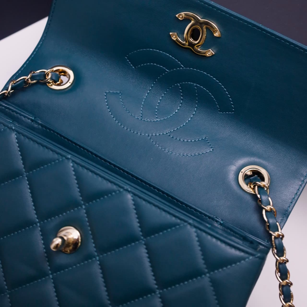 SMALL FLAP BAG WITH TOP HANDLE Lambskin Gold Metal Deep Blue A
