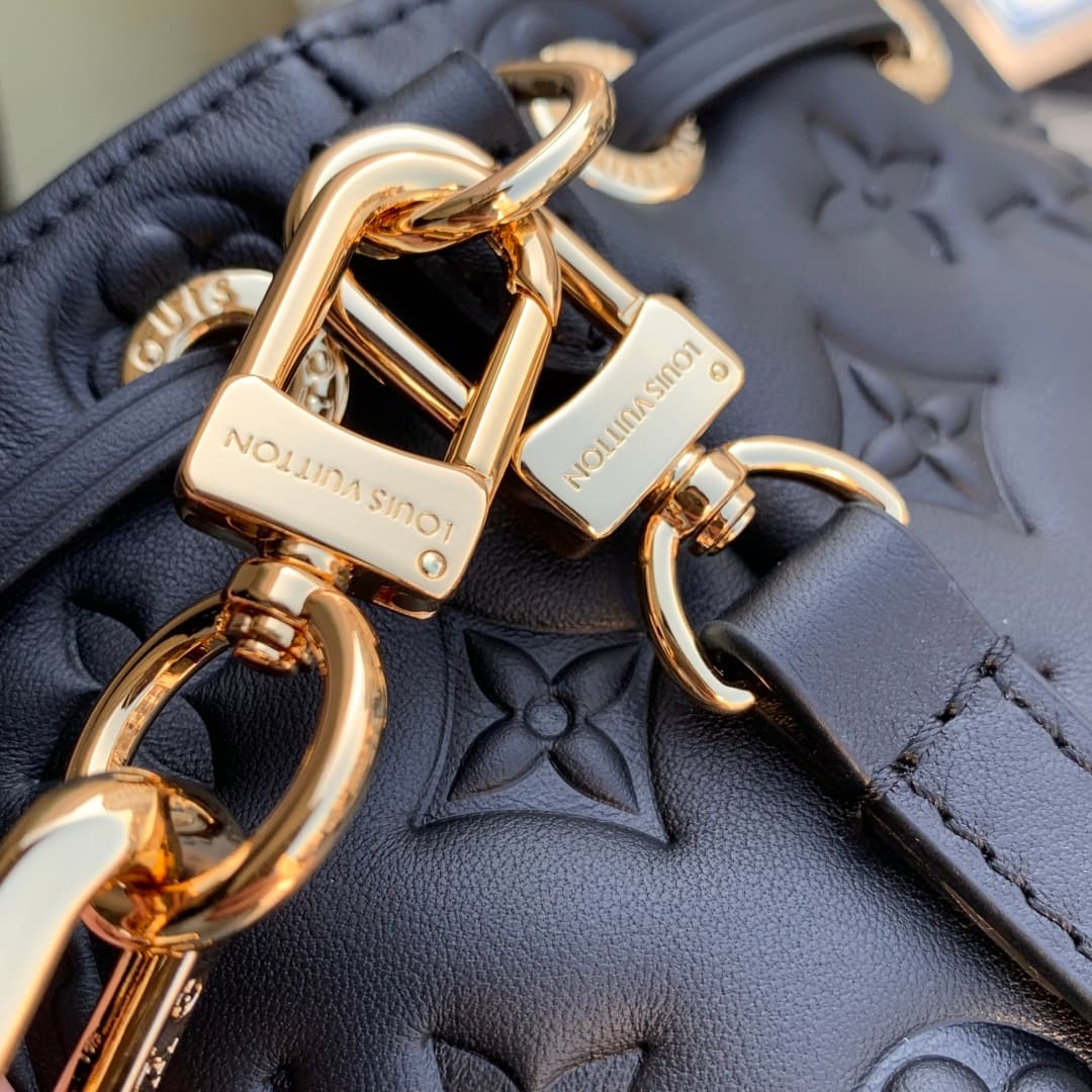 Louis Vuitton Coussin Bucket bag Monogram-embossed lambskin M26216 black high