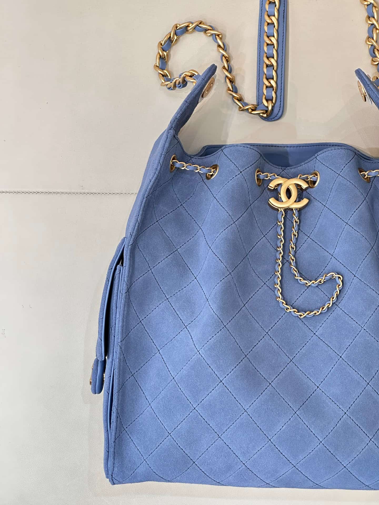 Chanel 25 Medium Hobo handbag AS5311 Suede &Gold-tone Metal Blue TOP