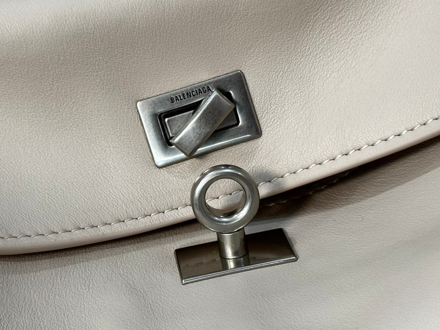 Balenciaga Rodeo Mini Bag in Beige Leather With Silver-Tone Metal TOP
