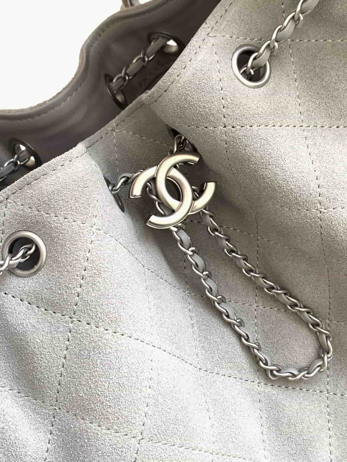 Chanel 25 Small Hobo handbag AS5293 Suede & silver-tone metal Grey A