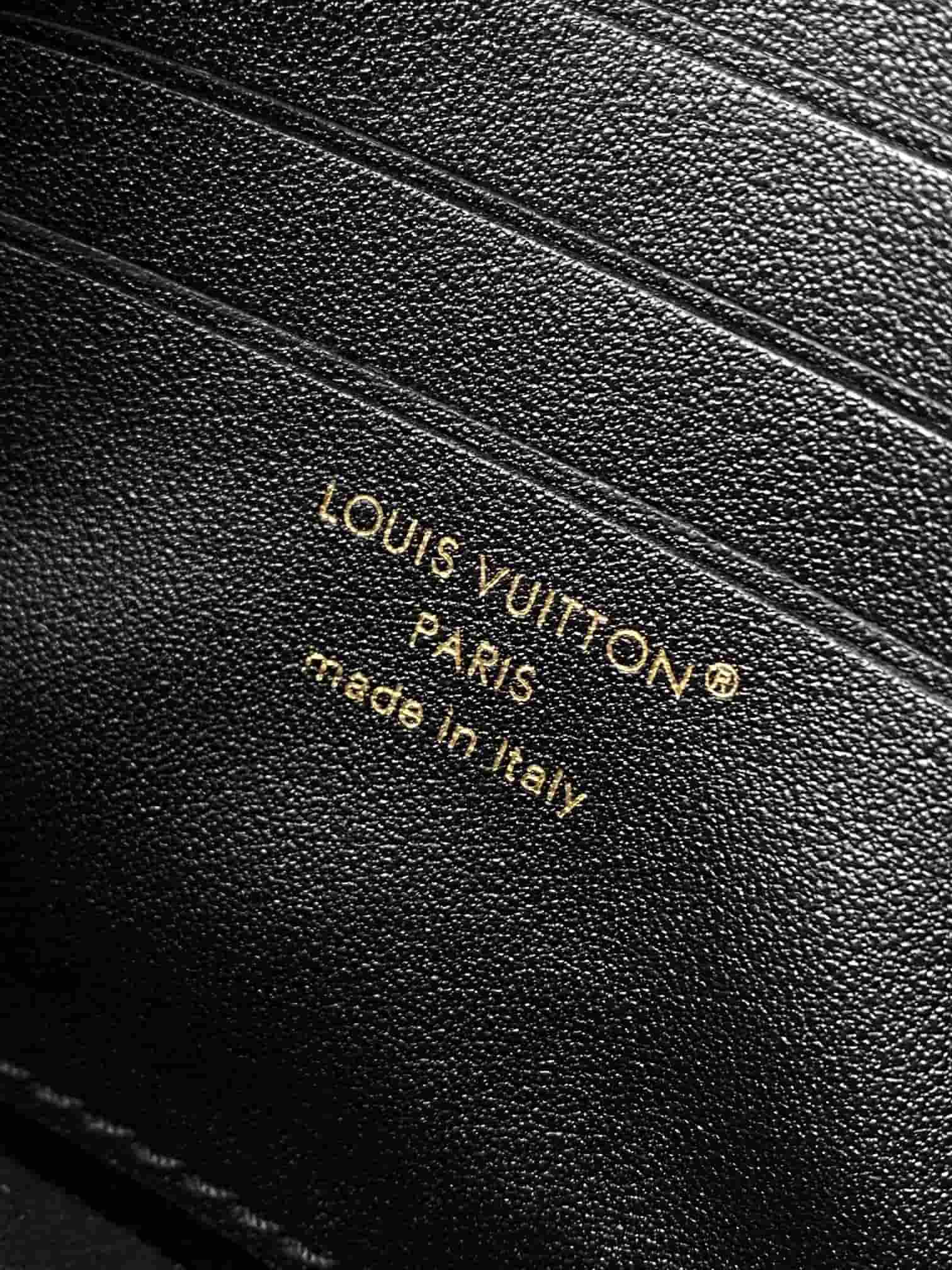 Louis Vuitton Wallet On Chain LV Bloom Black M14564 TOP